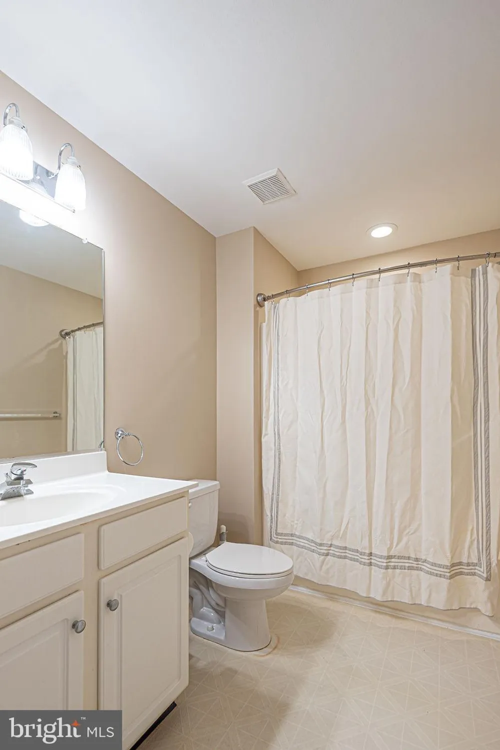 Property Slideshow image 50 of 73 | 8 long point ct, Ocean Pines, MD, 21811