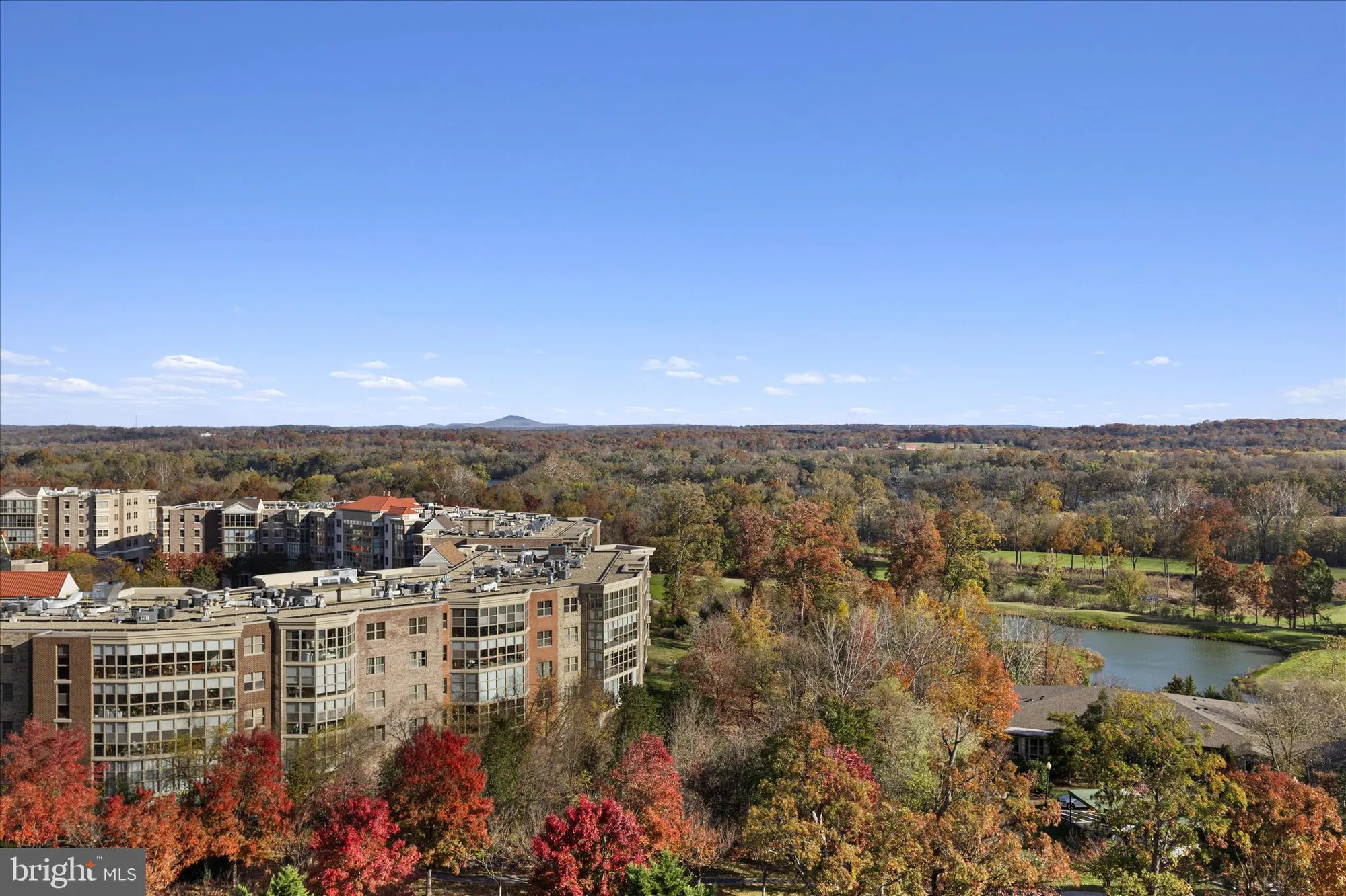 Property Slideshow image 24 of 80 | 19385 cypress ridge ter unit 907, Leesburg, VA, 20176