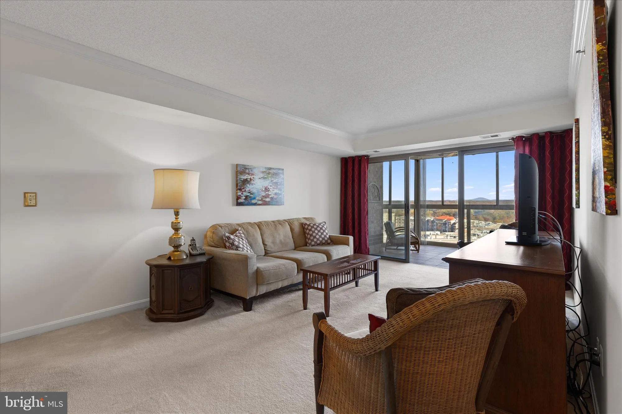 Property Slideshow image 7 of 80 | 19385 cypress ridge ter unit 907, Leesburg, VA, 20176