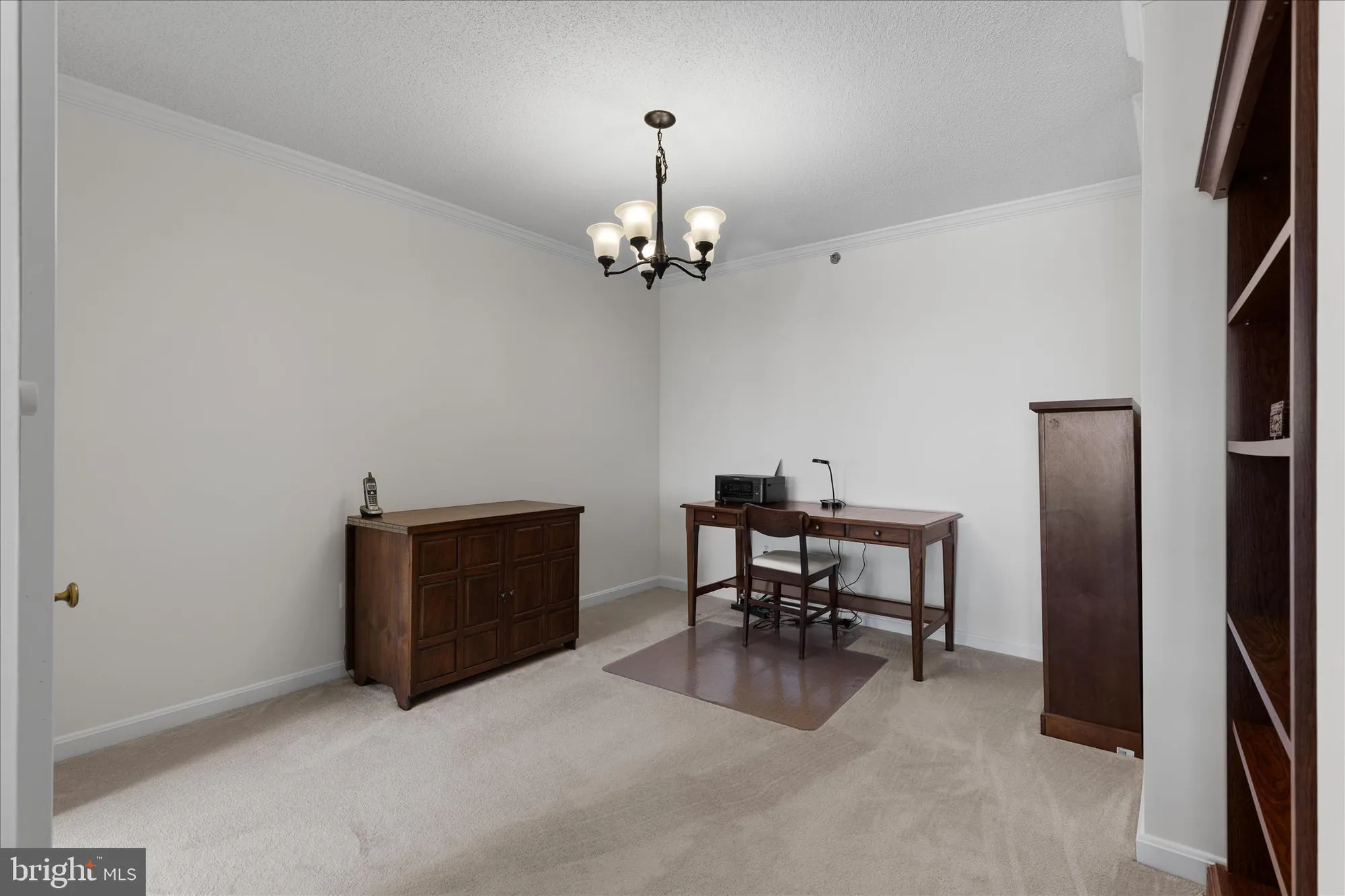 Property Slideshow image 22 of 80 | 19385 cypress ridge ter unit 907, Leesburg, VA, 20176