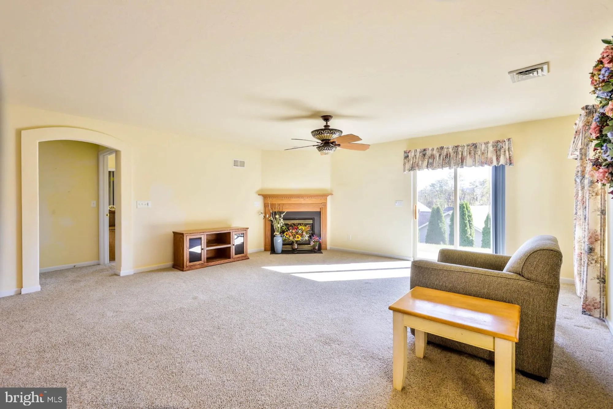 Property Slideshow image 9 of 45 | 21 lantern ln, Shippensburg, PA, 17257