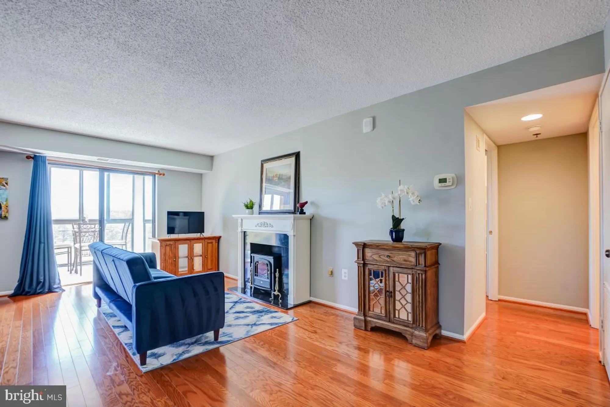 Property Slideshow image 8 of 33 | 15101 interlachen dr 1-625, Silver Spring, MD, 20906