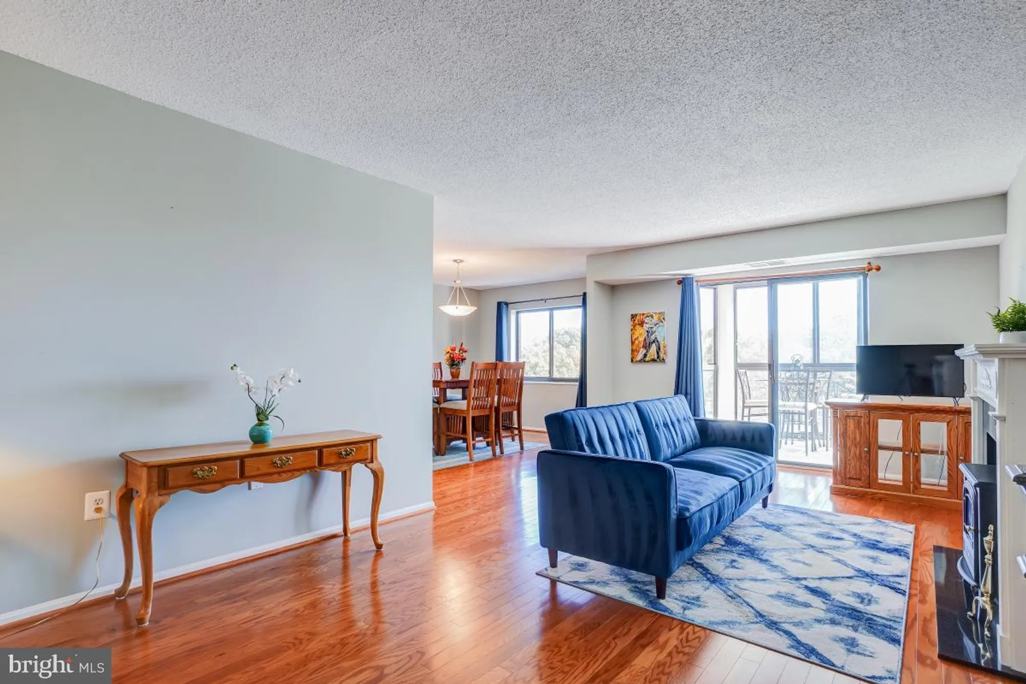 Property Slideshow image 6 of 33 | 15101 interlachen dr 1-625, Silver Spring, MD, 20906