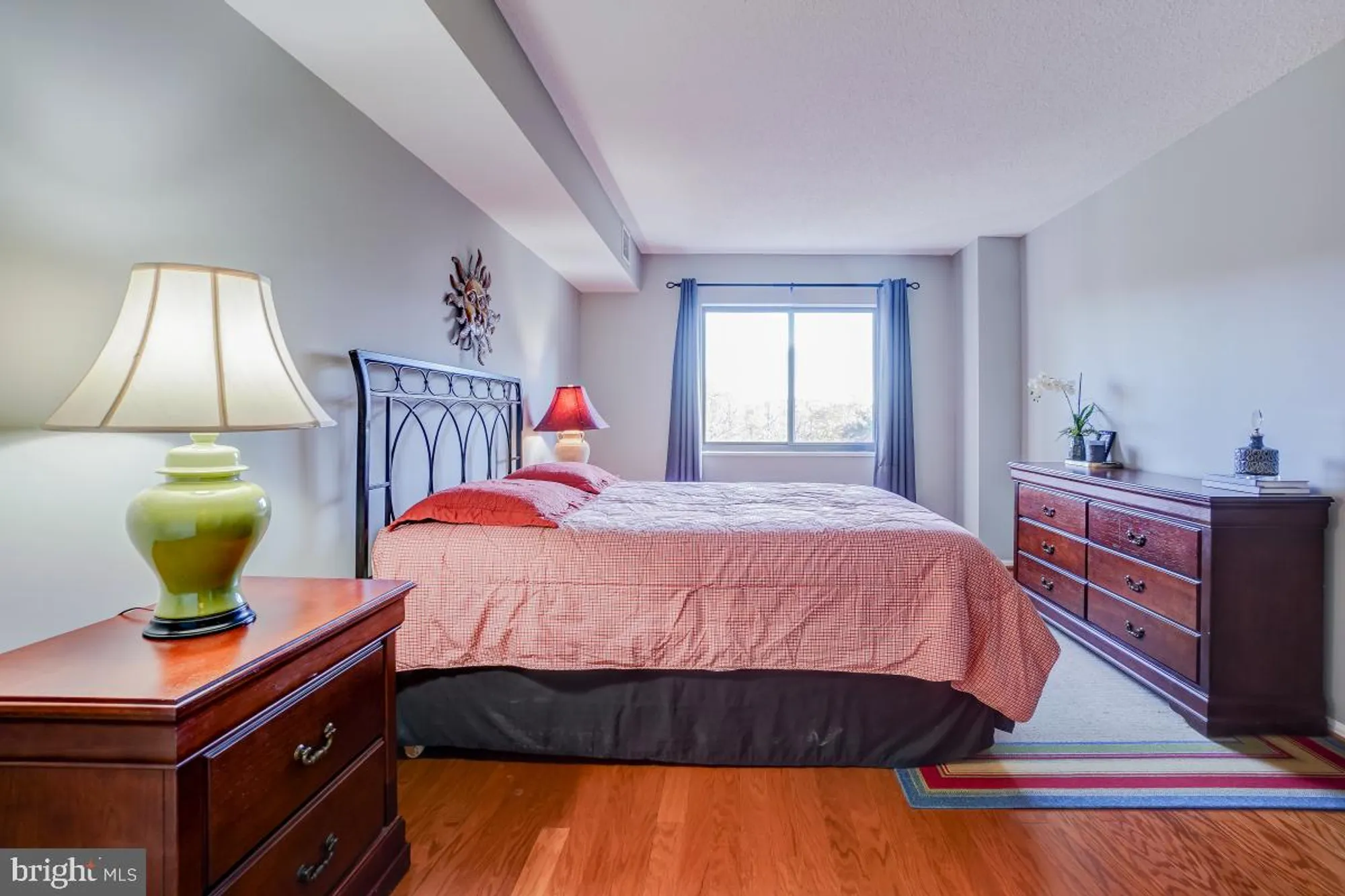 Property Slideshow image 20 of 33 | 15101 interlachen dr 1-625, Silver Spring, MD, 20906