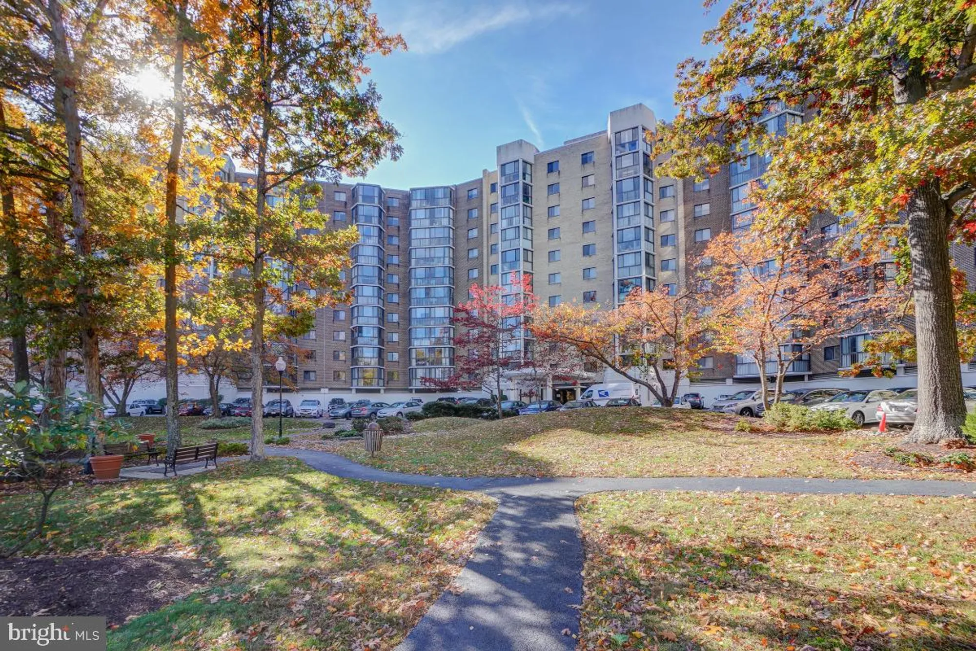 Property Slideshow image 33 of 33 | 15101 interlachen dr 1-625, Silver Spring, MD, 20906