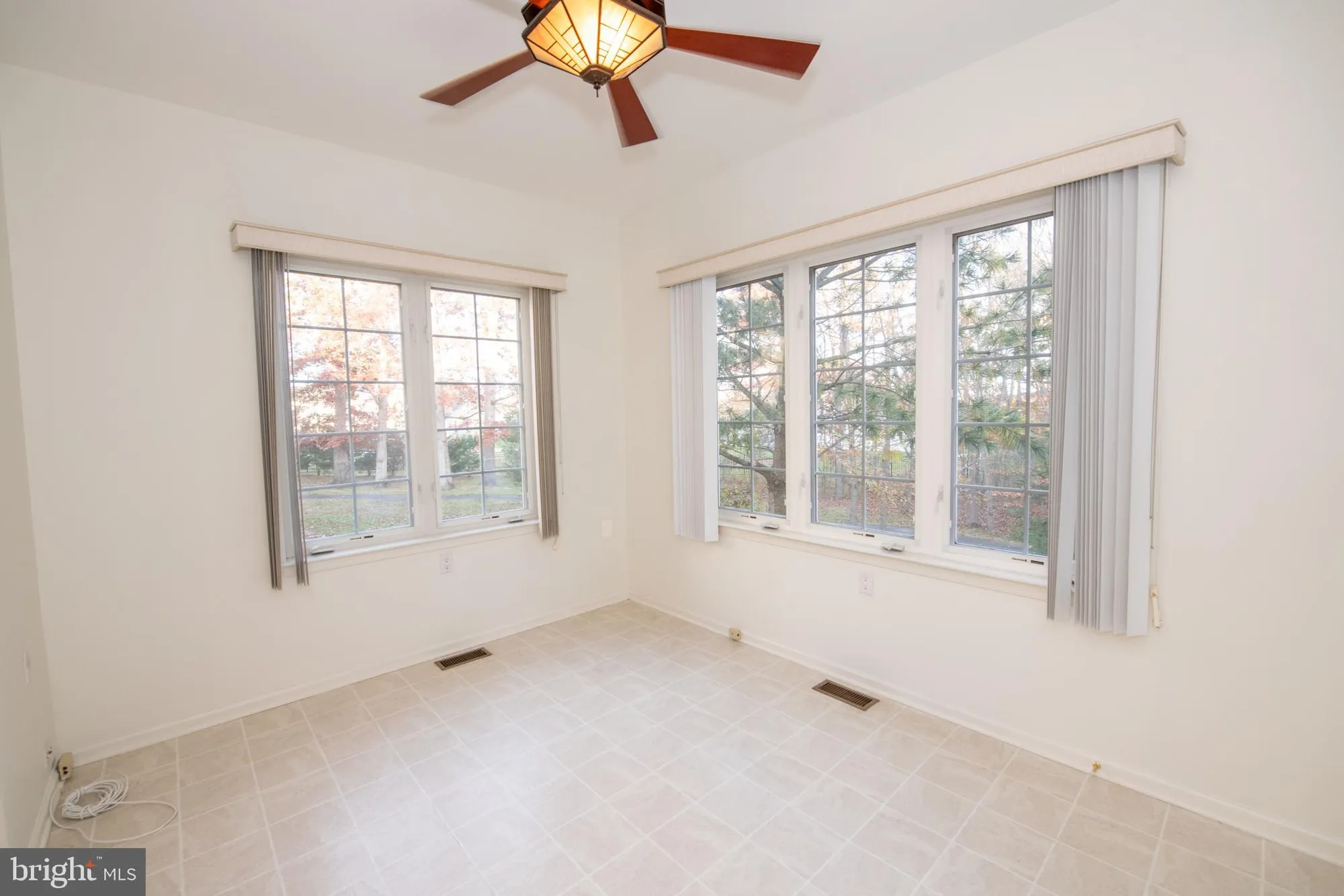 Property Slideshow image 32 of 101 | 625 n settlers cir, Warrington, PA, 18976