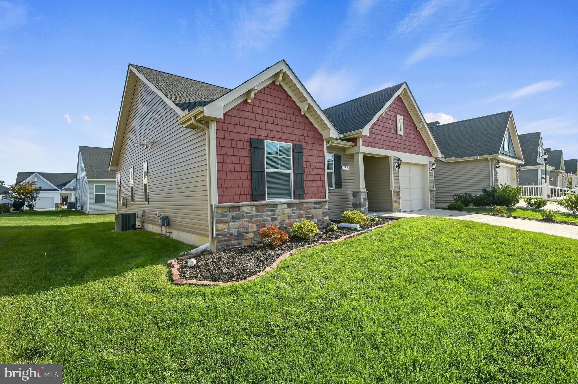 Property Slideshow image 2 of 27 | 135 casselberry ln, Dover, DE, 19904