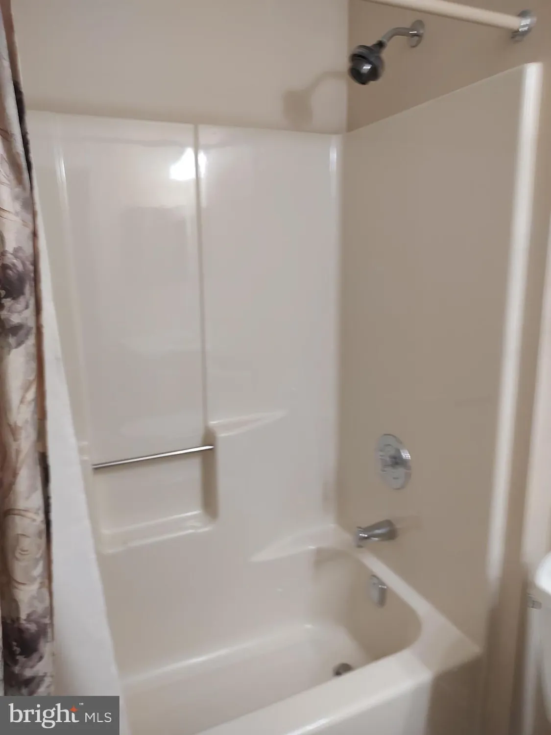 Property Slideshow image 4 of 16 | 1302b ginger dr, Mount Laurel, NJ, 08054