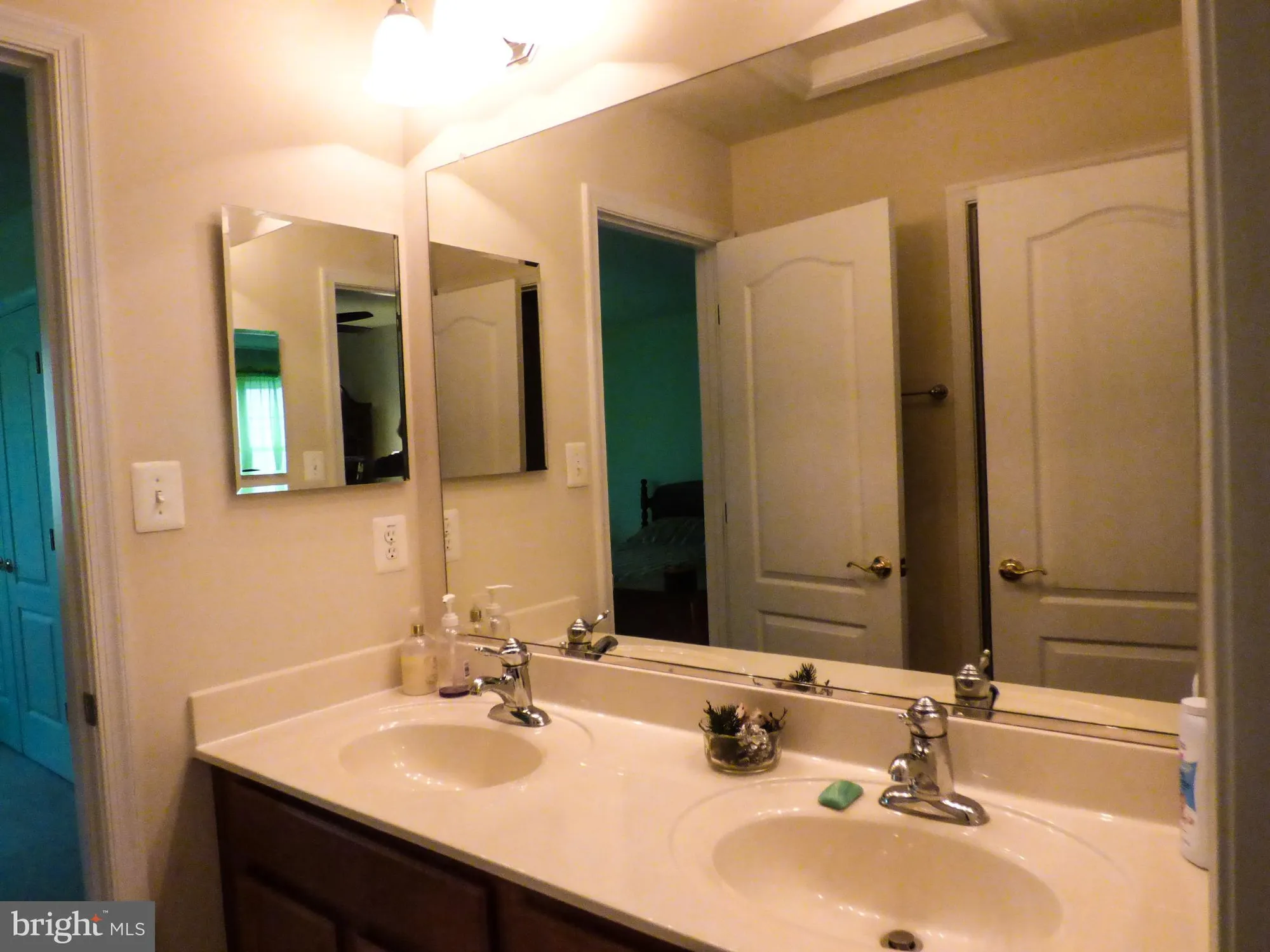 Property Slideshow image 22 of 32 | 44529 blueridge meadows dr, Ashburn, VA, 20147