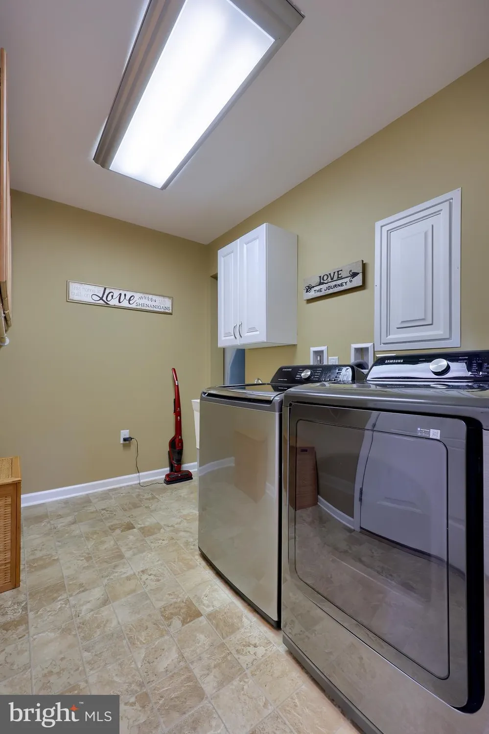 Property Slideshow image 33 of 48 | 1393 james way, Mount Joy, PA, 17552