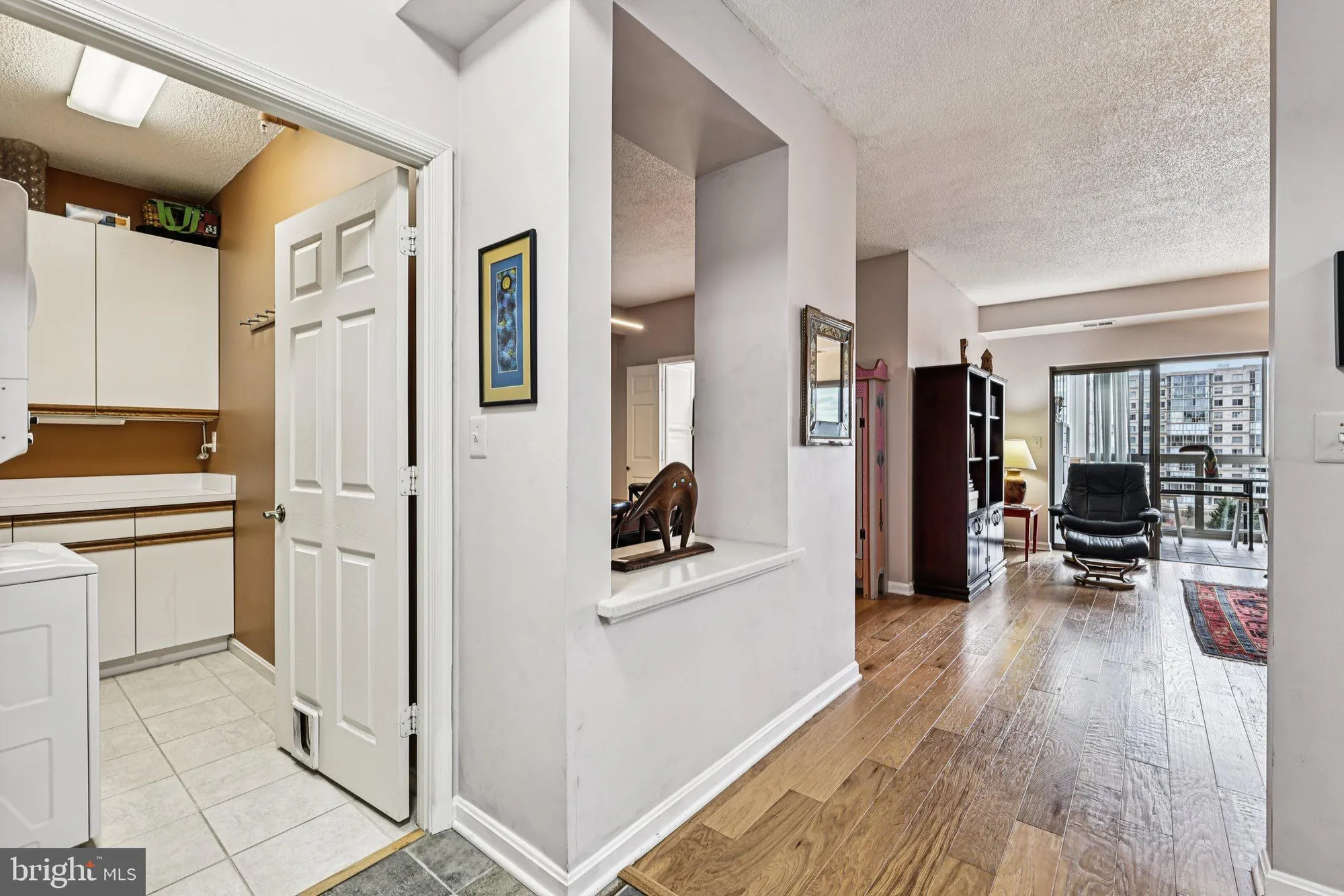 Property Slideshow image 8 of 33 | 19375 cypress ridge ter unit 708, Leesburg, VA, 20176