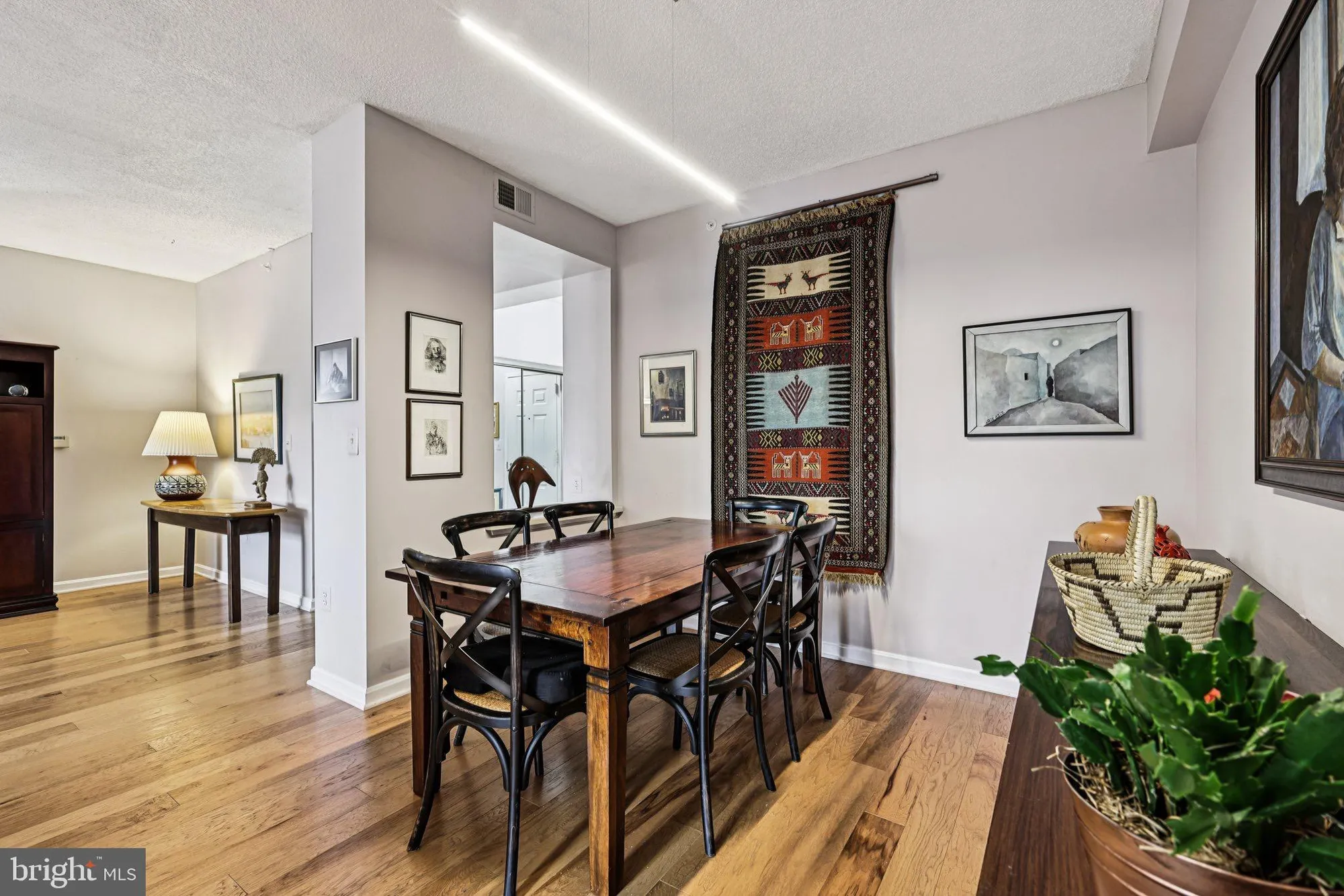 Property Slideshow image 13 of 33 | 19375 cypress ridge ter unit 708, Leesburg, VA, 20176