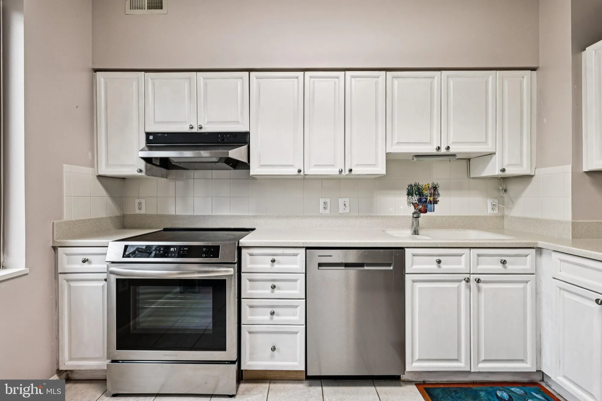 Property Slideshow image 16 of 33 | 19375 cypress ridge ter unit 708, Leesburg, VA, 20176