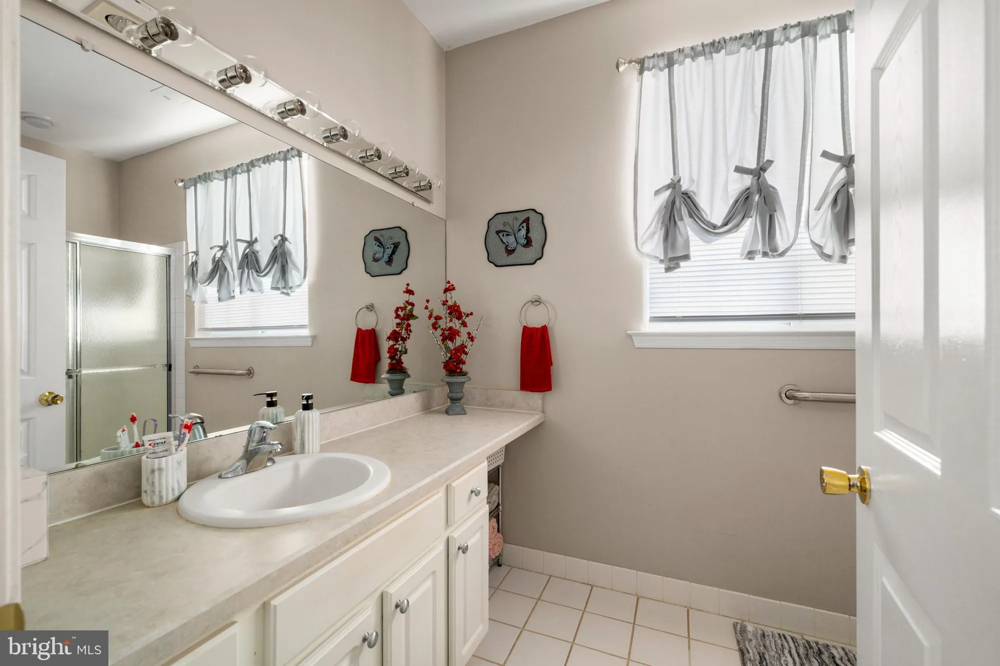 Property Slideshow image 19 of 24 | 2 mayport ln, Barnegat, NJ, 08005