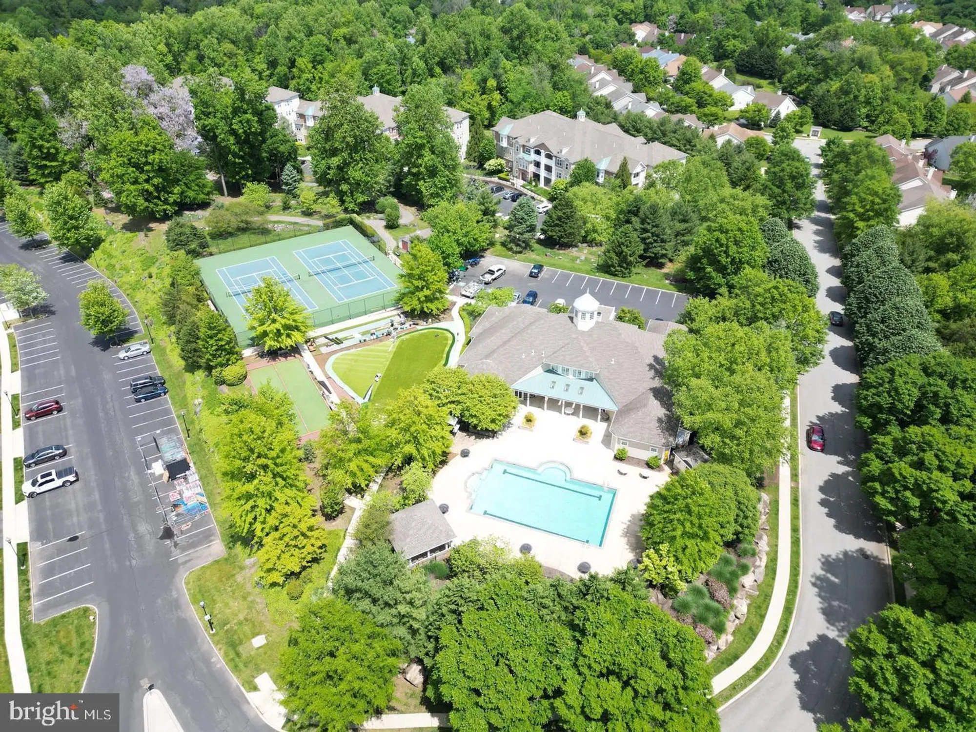 Property Slideshow image 11 of 16 | 3000 village way # 3101, Boothwyn, PA, 19061