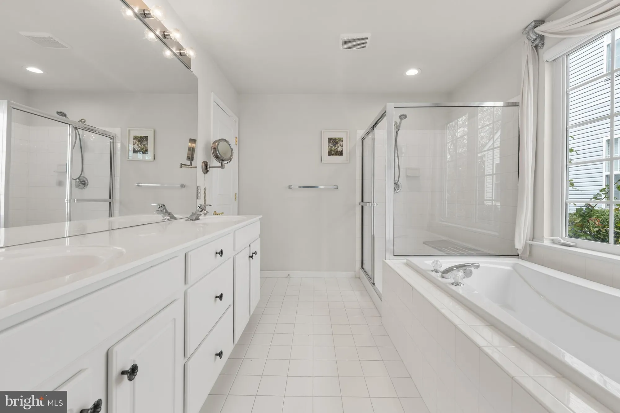 Property Slideshow image 29 of 49 | 3855 somerset dr, Collegeville, PA, 19426