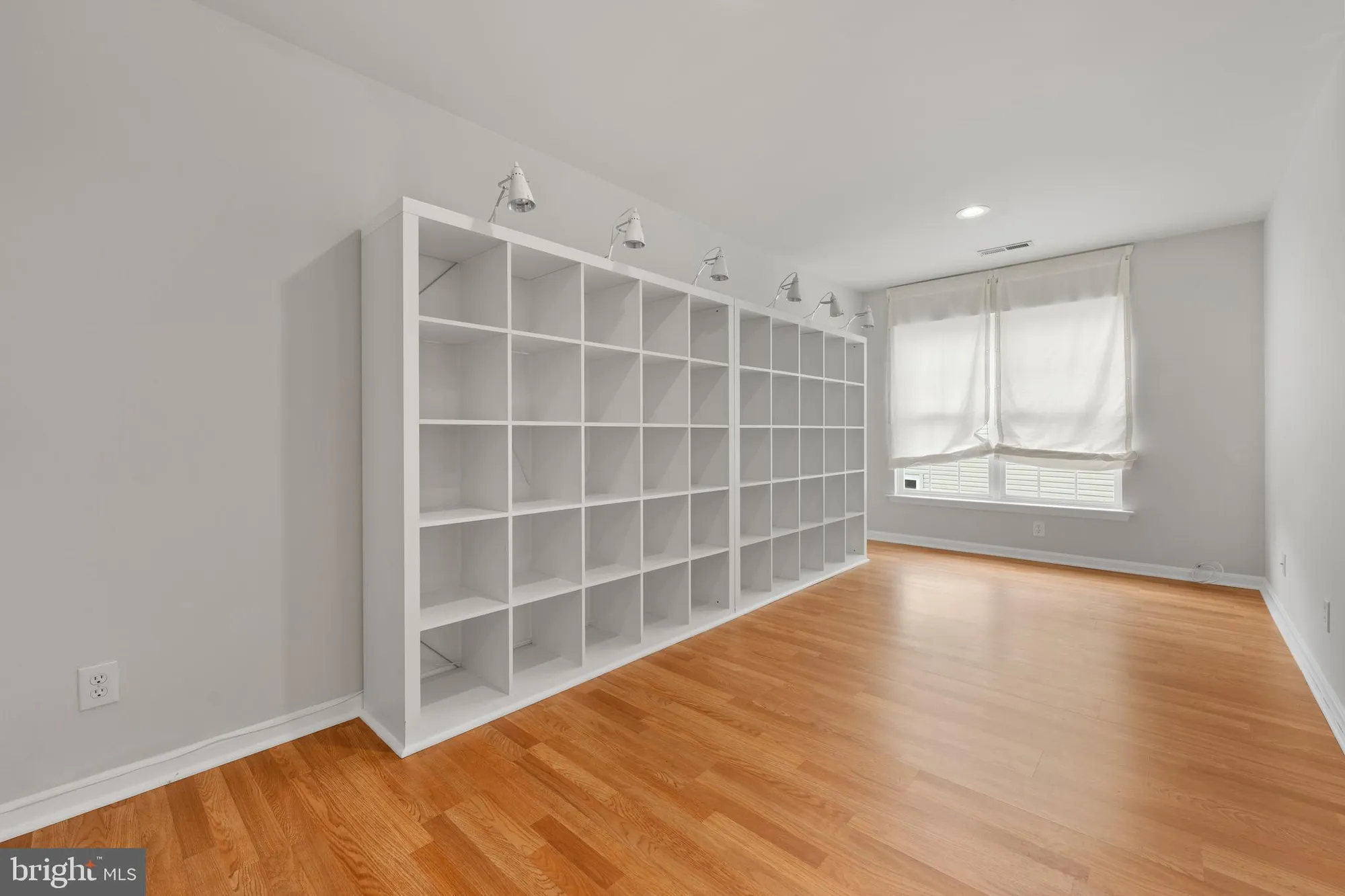 Property Slideshow image 35 of 49 | 3855 somerset dr, Collegeville, PA, 19426