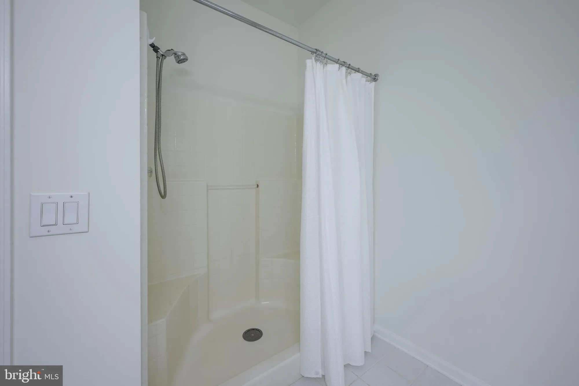 Property Slideshow image 18 of 41 | 8 jonquil pl, Marlton, NJ, 08053