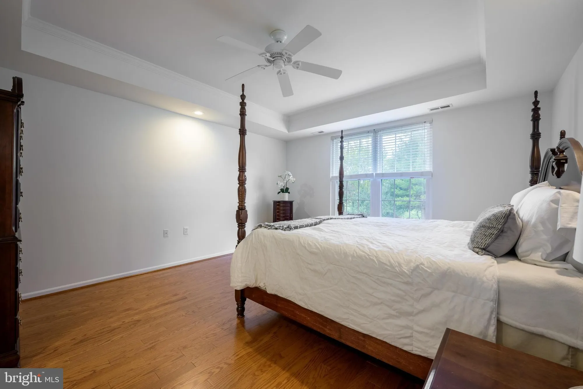 Property Slideshow image 16 of 41 | 8 jonquil pl, Marlton, NJ, 08053