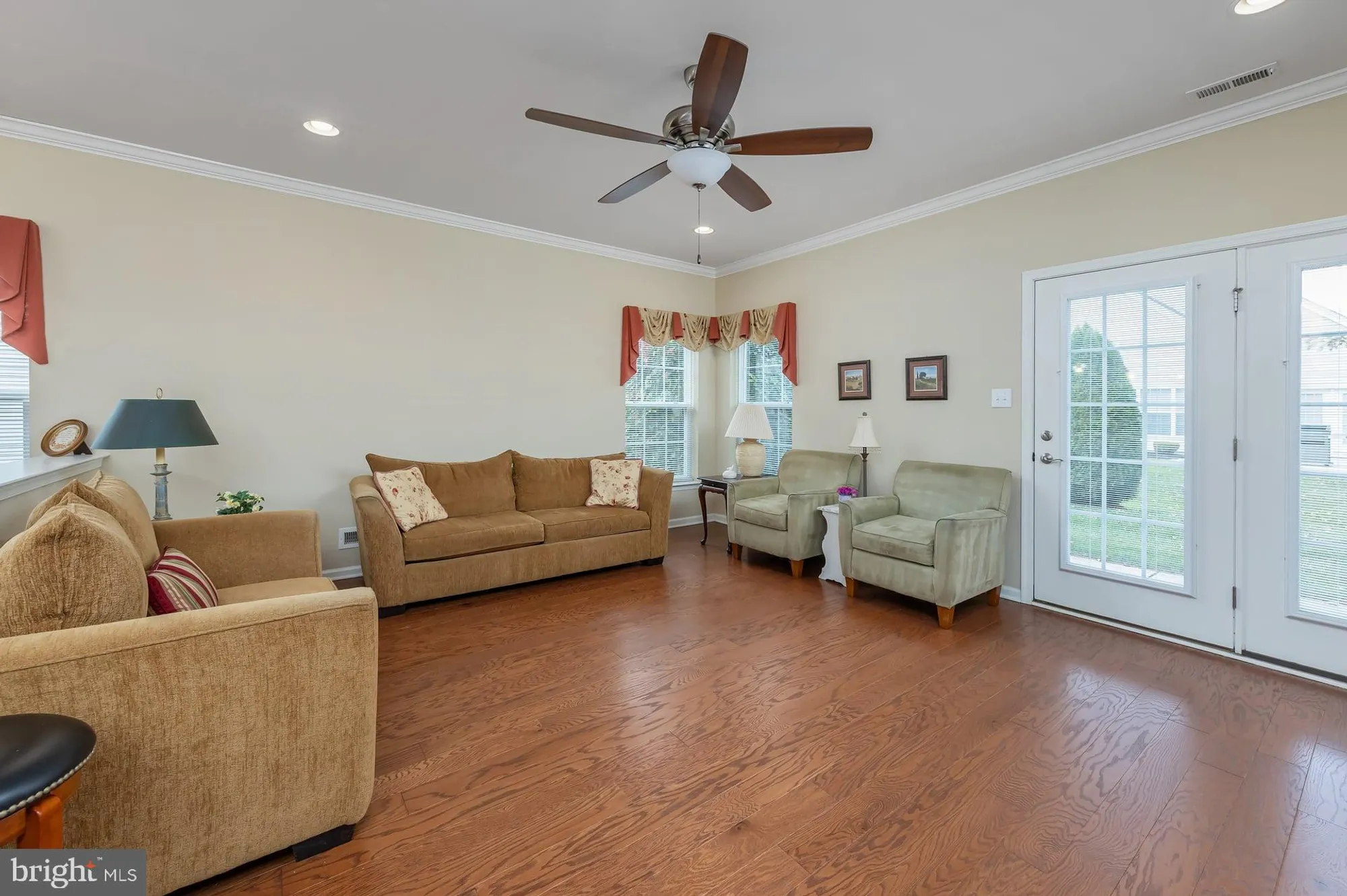 Property Slideshow image 4 of 20 | 317 sturgess ct, Glassboro, NJ, 08028