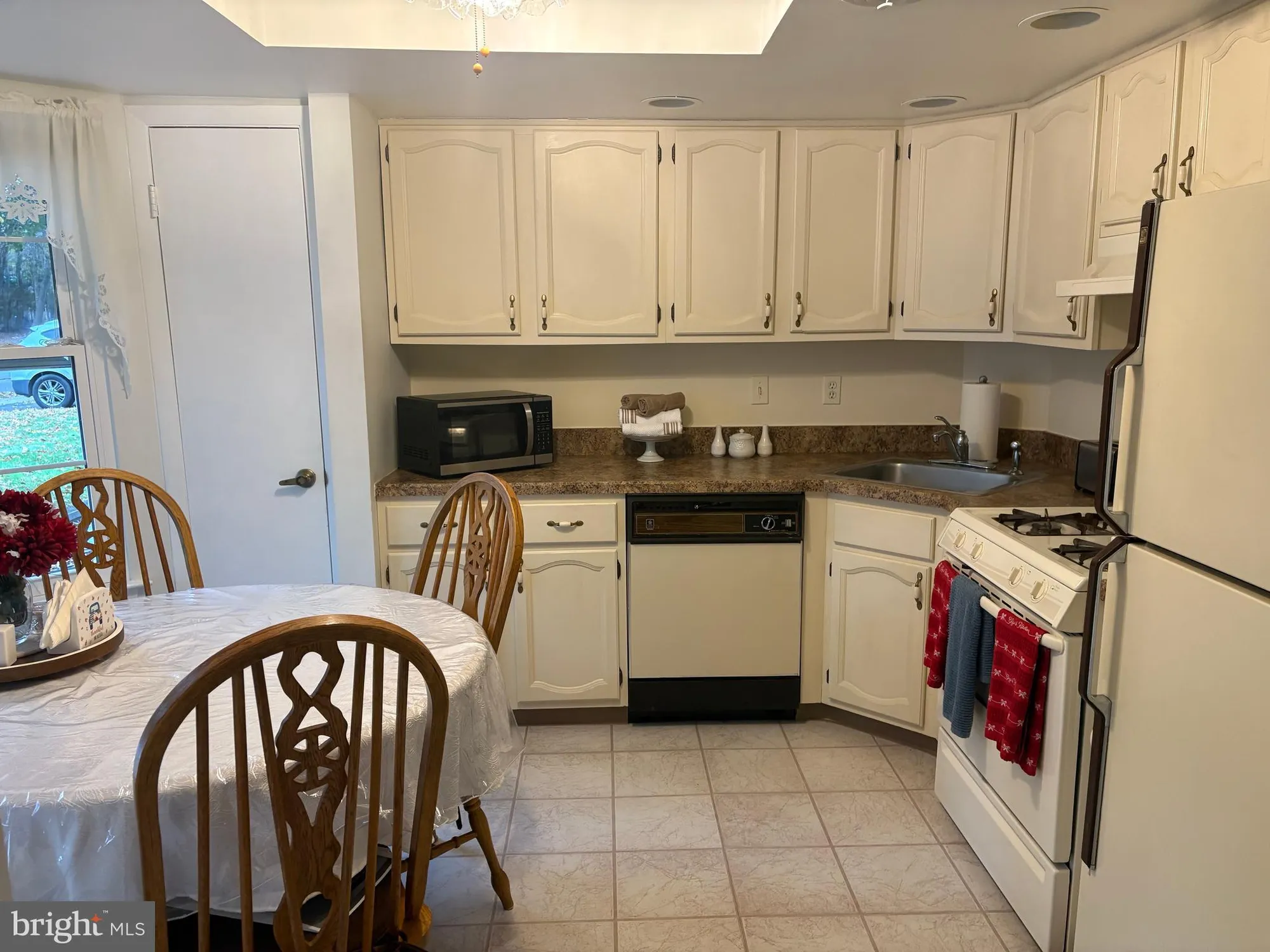 Property Slideshow image 3 of 18 | 11 portsmouth dr, Forked River, NJ, 08731