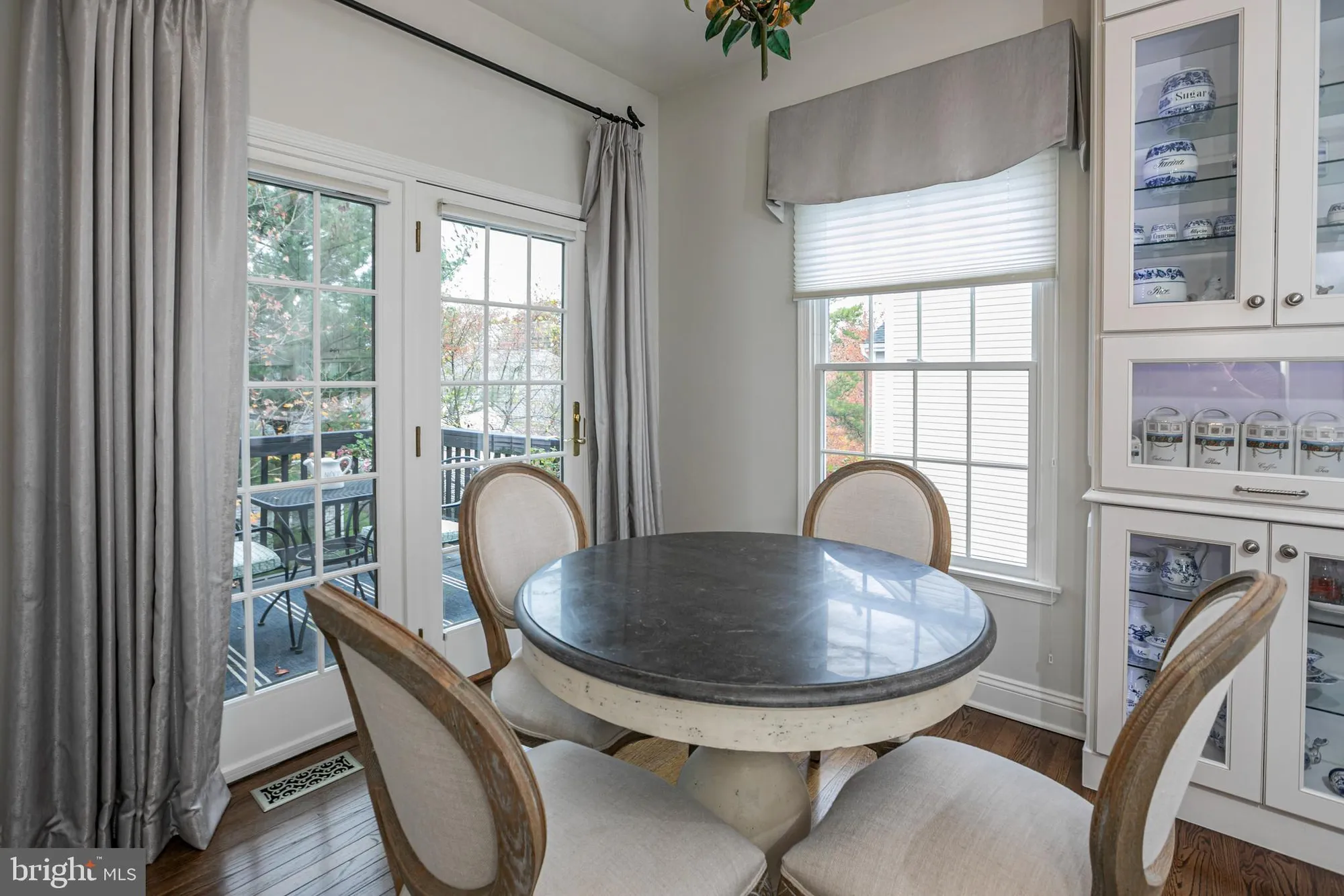 Property Slideshow image 18 of 42 | 6 otter creek rd, Skillman, NJ, 08558