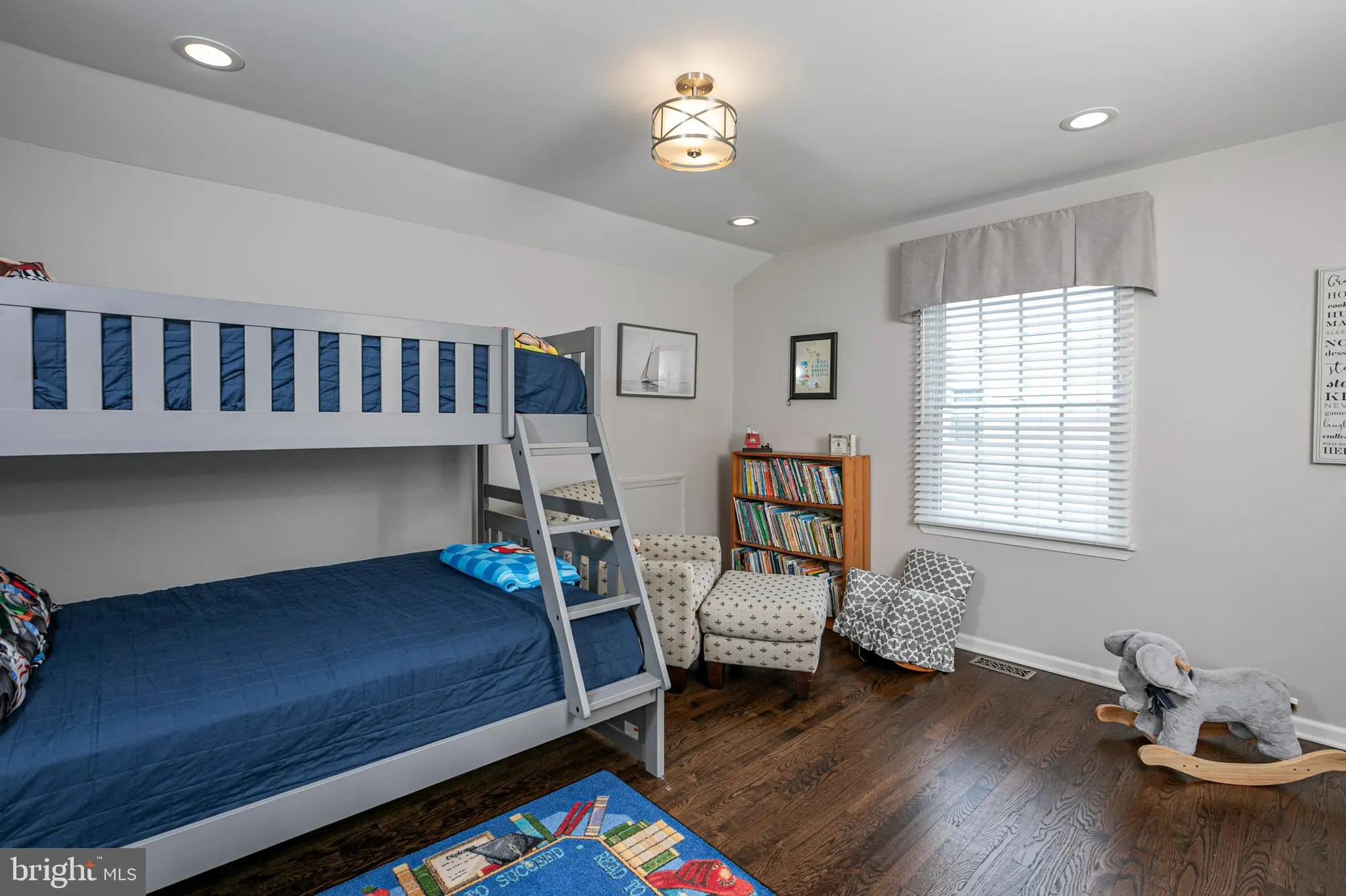 Property Slideshow image 28 of 42 | 6 otter creek rd, Skillman, NJ, 08558