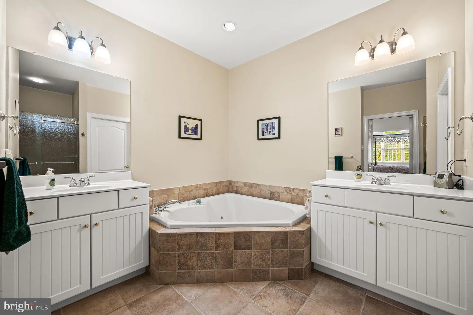 Property Slideshow image 22 of 49 | 524 hodgson cir, West Grove, PA, 19390