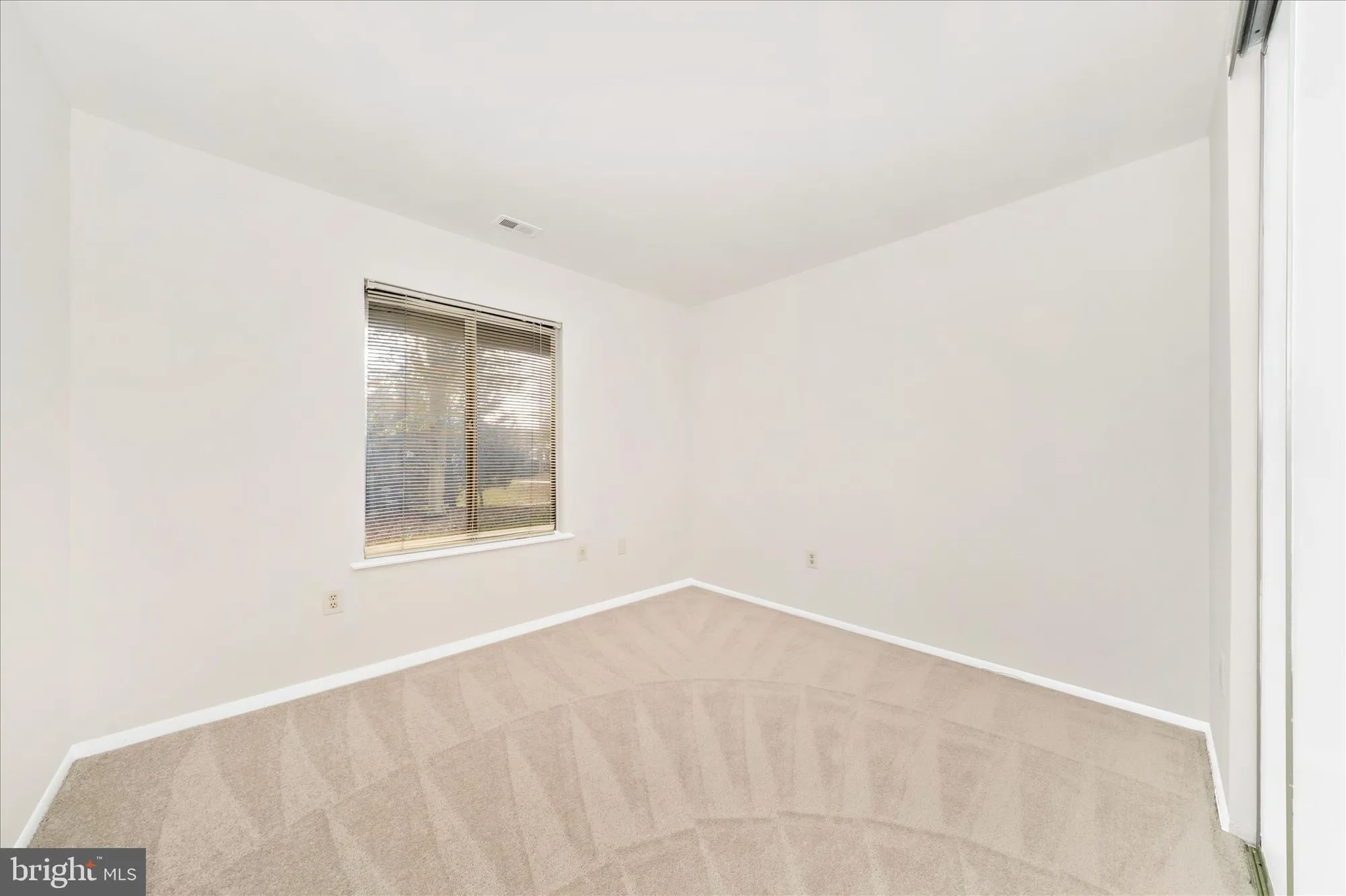 Property Slideshow image 28 of 78 | 3101 farnborough ct # 257b, Silver Spring, MD, 20906