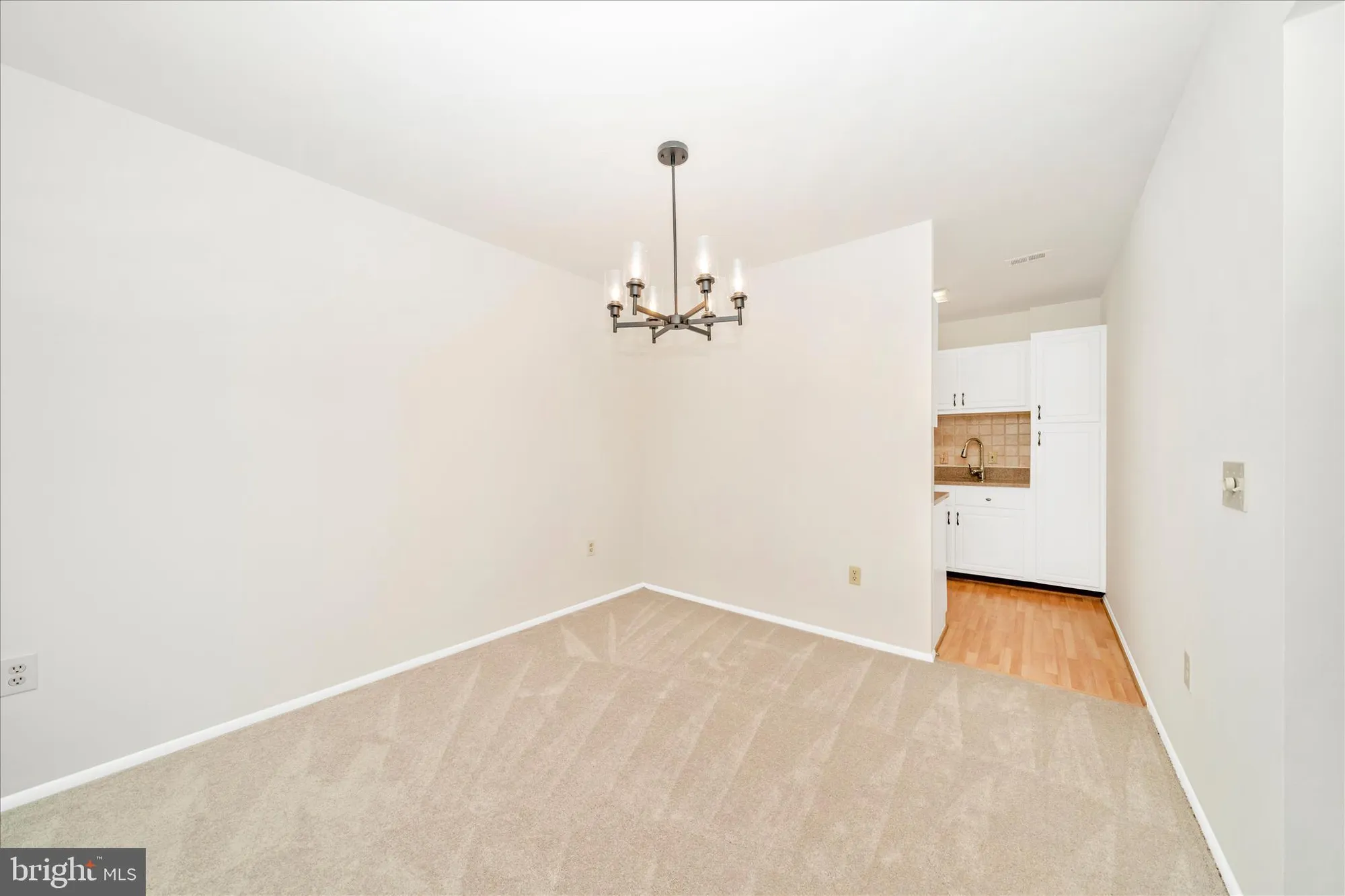 Property Slideshow image 11 of 78 | 3101 farnborough ct # 257b, Silver Spring, MD, 20906