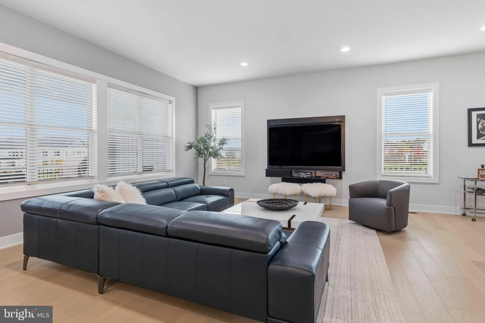 Property Slideshow image 13 of 46 | 254 nelson dr, Ambler, PA, 19002