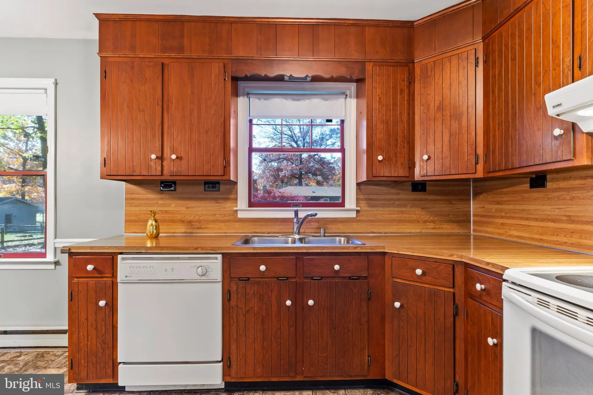 Property Slideshow image 16 of 30 | 6416 burning tree ter, Fayetteville, PA, 17222