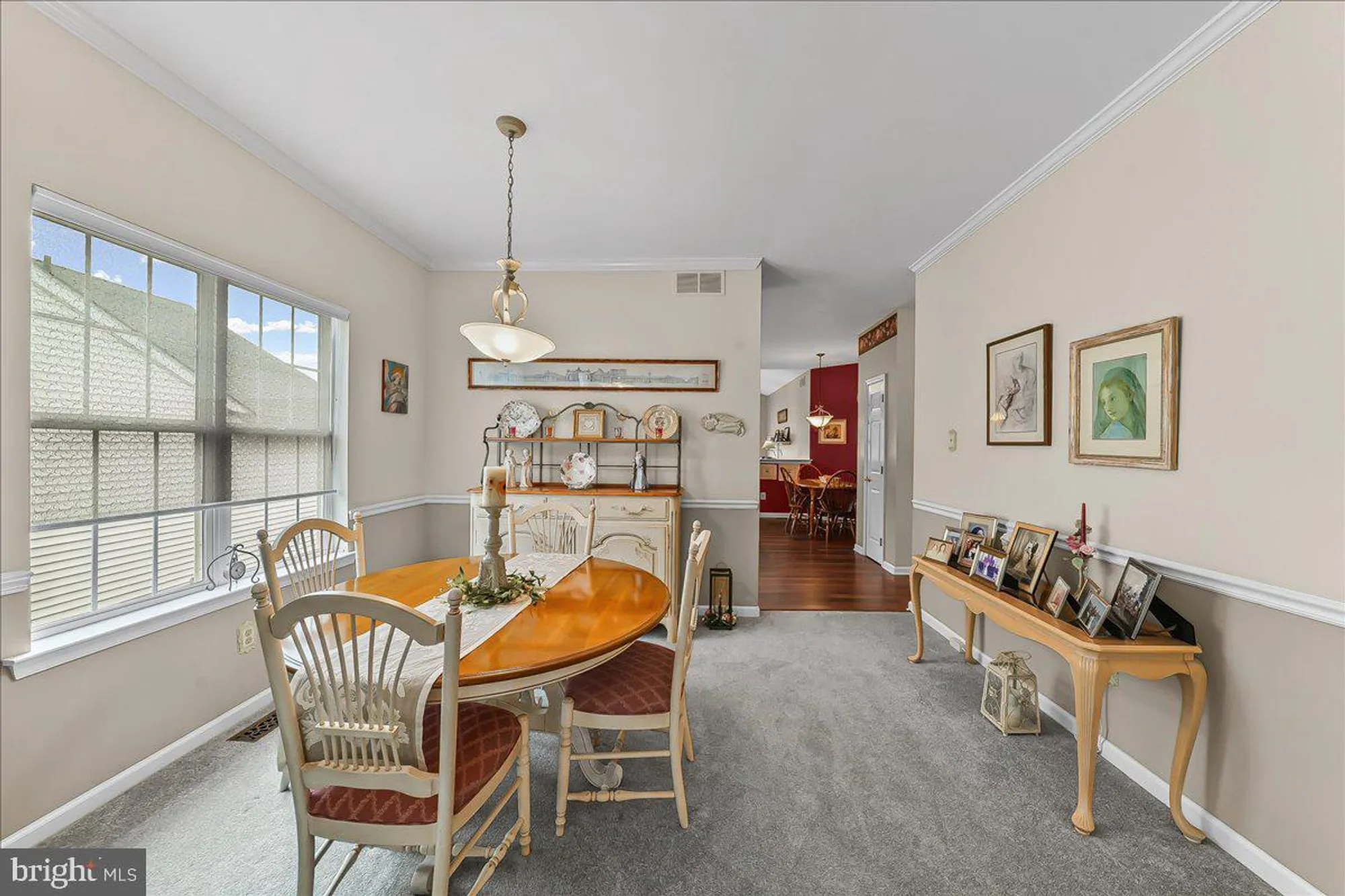 Property Slideshow image 8 of 32 | 453 e glenview dr, West Grove, PA, 19390