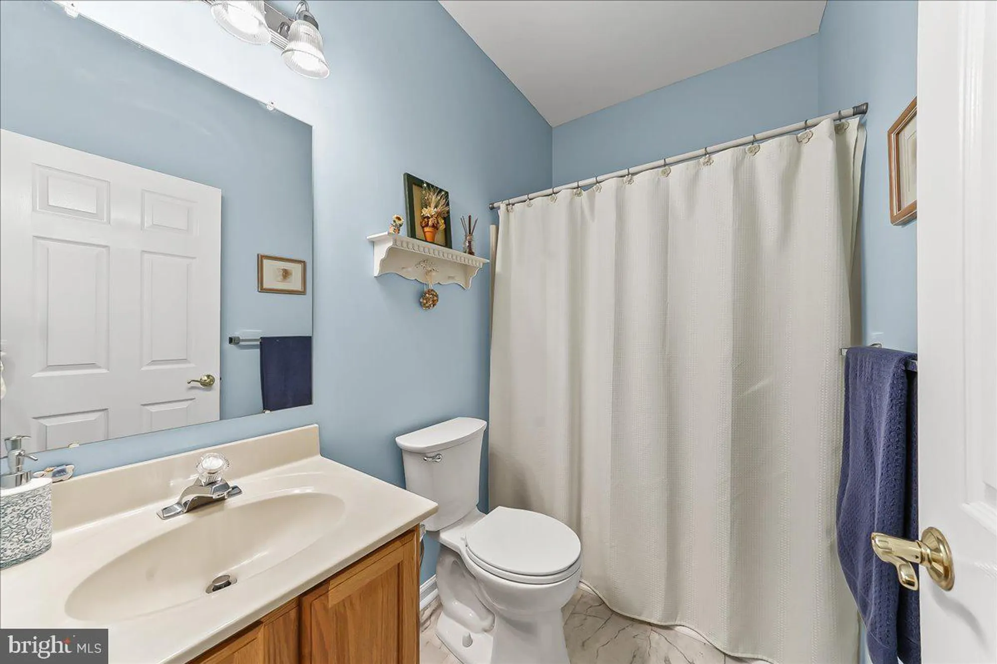 Property Slideshow image 25 of 32 | 453 e glenview dr, West Grove, PA, 19390