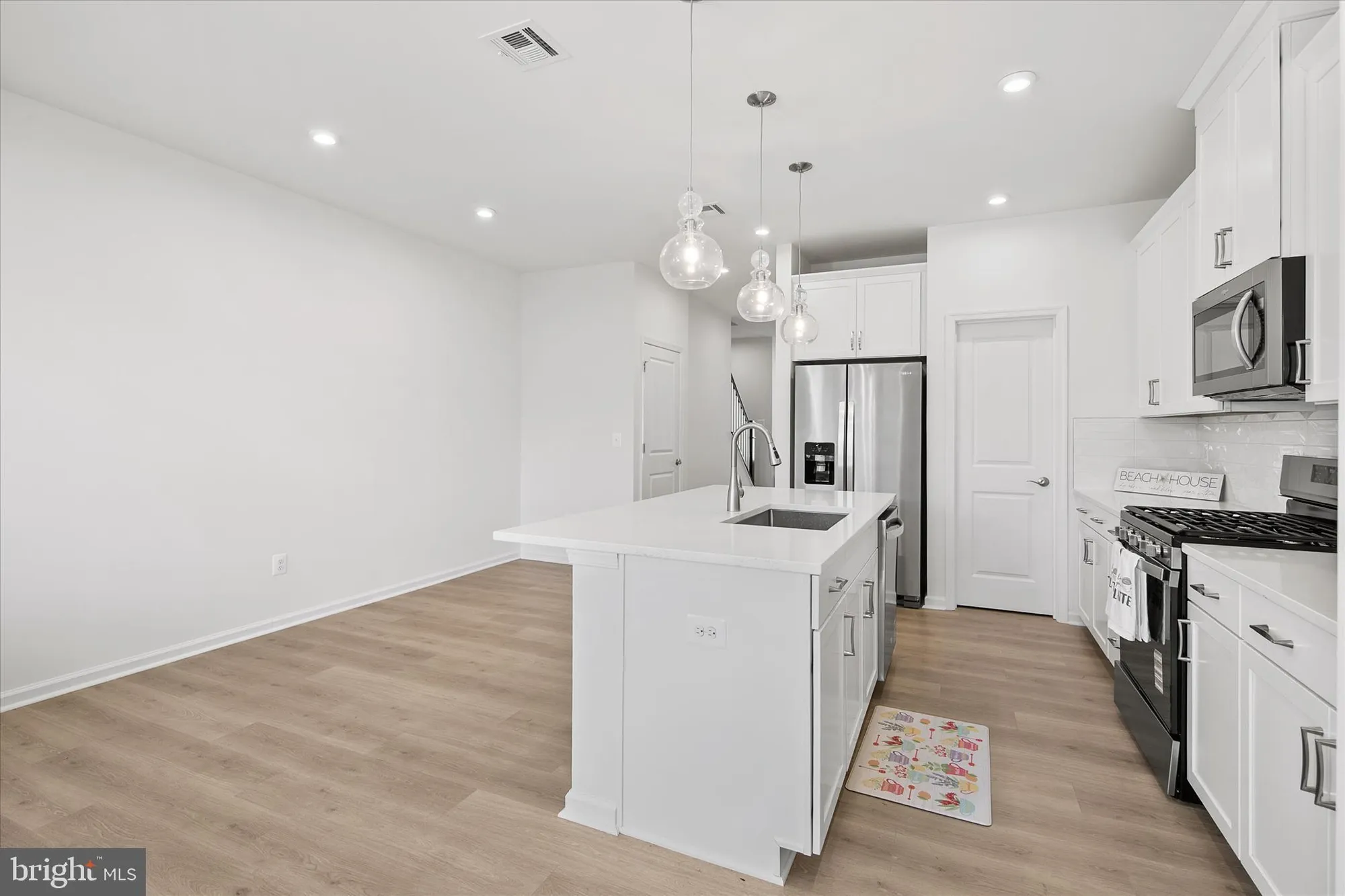 Property Slideshow image 9 of 37 | 380 scranton ln, Ocean View, DE, 19970