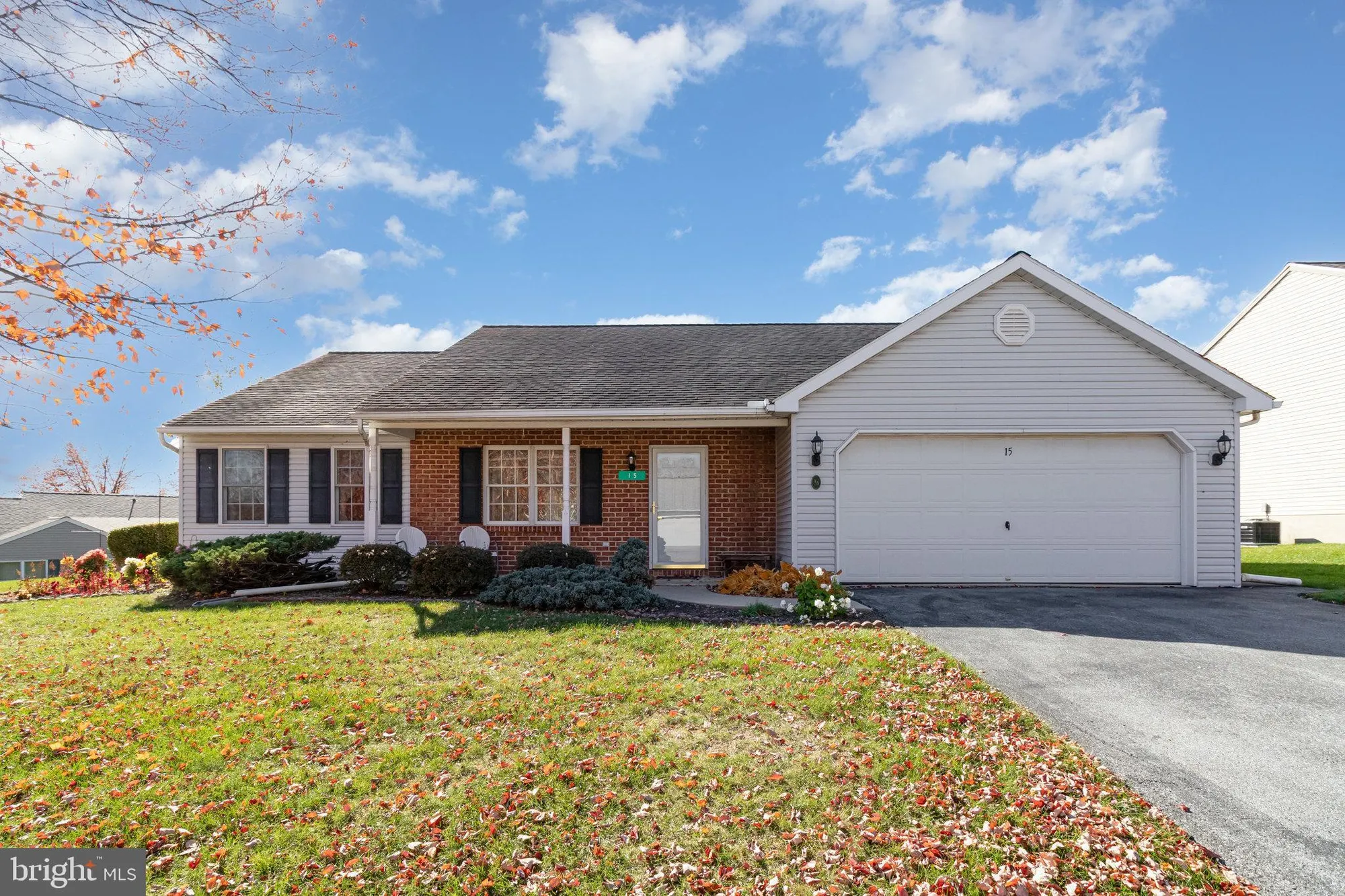 Property Slideshow image 3 of 39 | 15 lakeview dr, Myerstown, PA, 17067