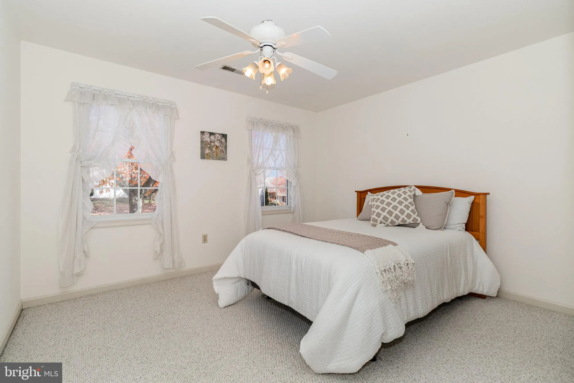 Property Slideshow image 17 of 39 | 15 lakeview dr, Myerstown, PA, 17067