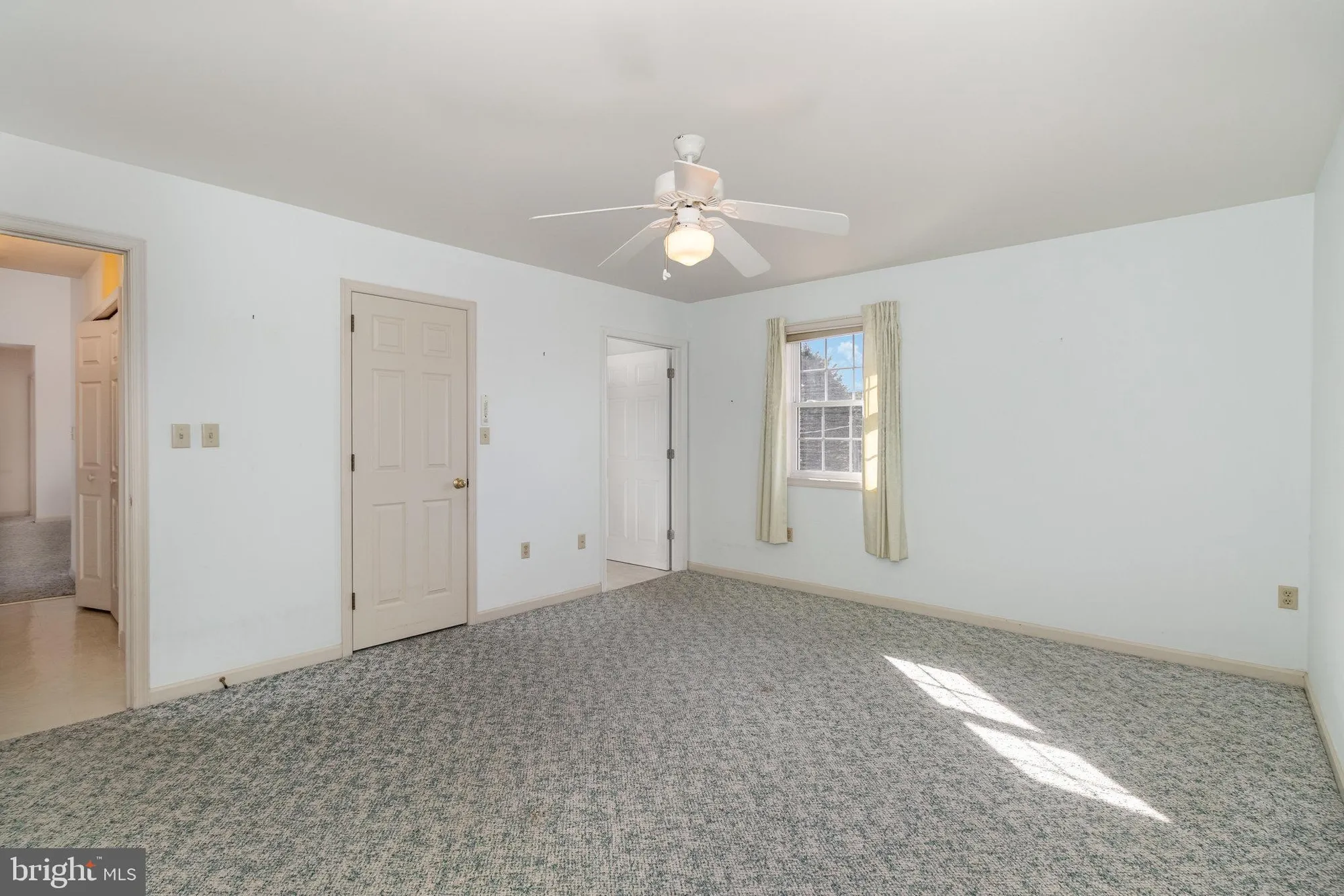 Property Slideshow image 22 of 39 | 15 lakeview dr, Myerstown, PA, 17067