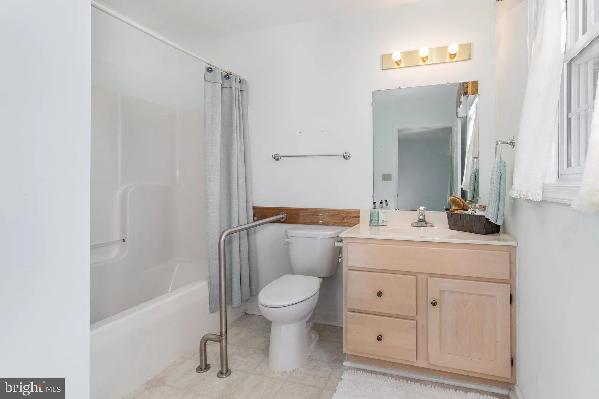 Property Slideshow image 24 of 39 | 15 lakeview dr, Myerstown, PA, 17067