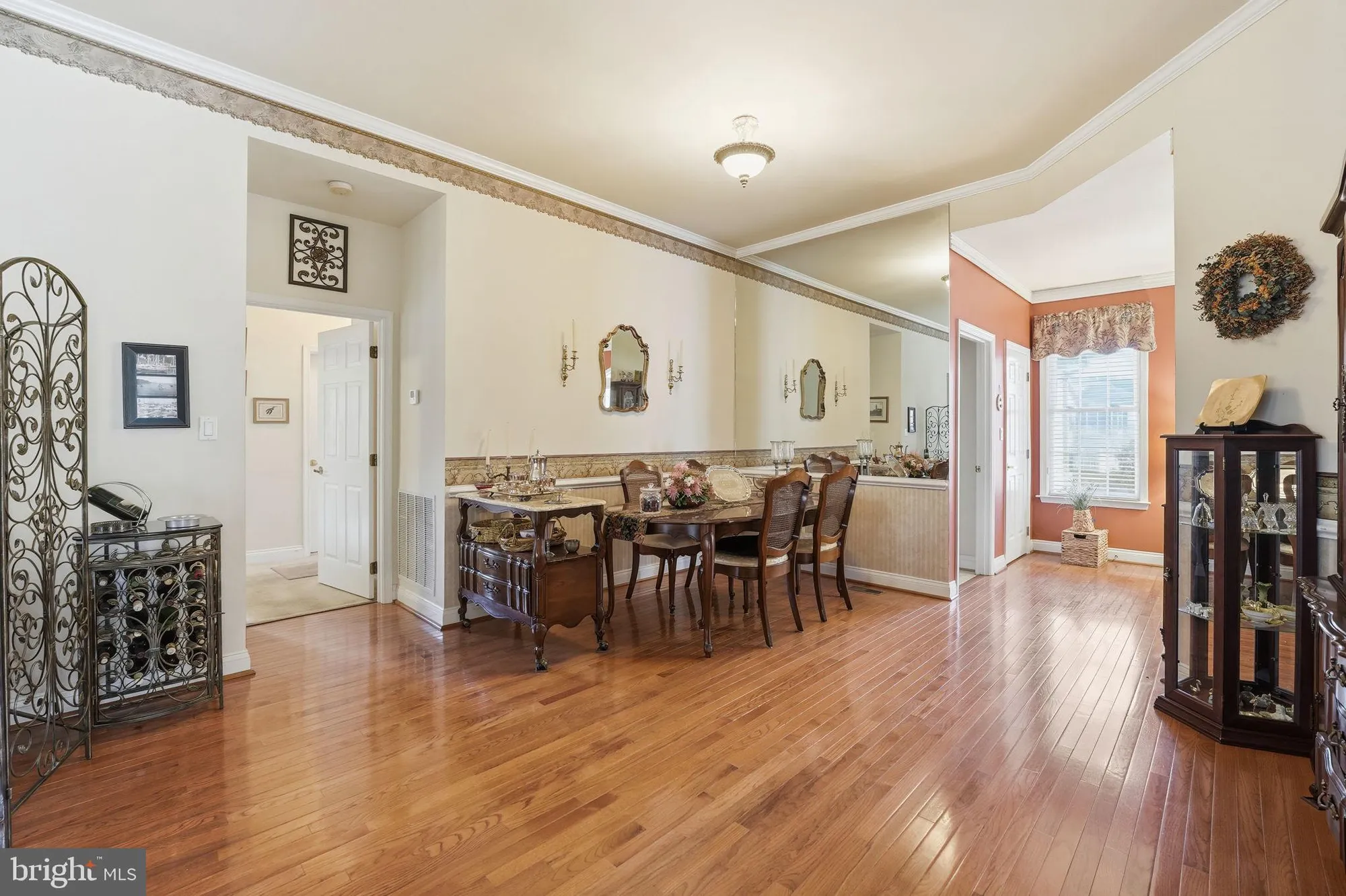 Property Slideshow image 10 of 51 | 13753 tuscarora ct, Gainesville, VA, 20155