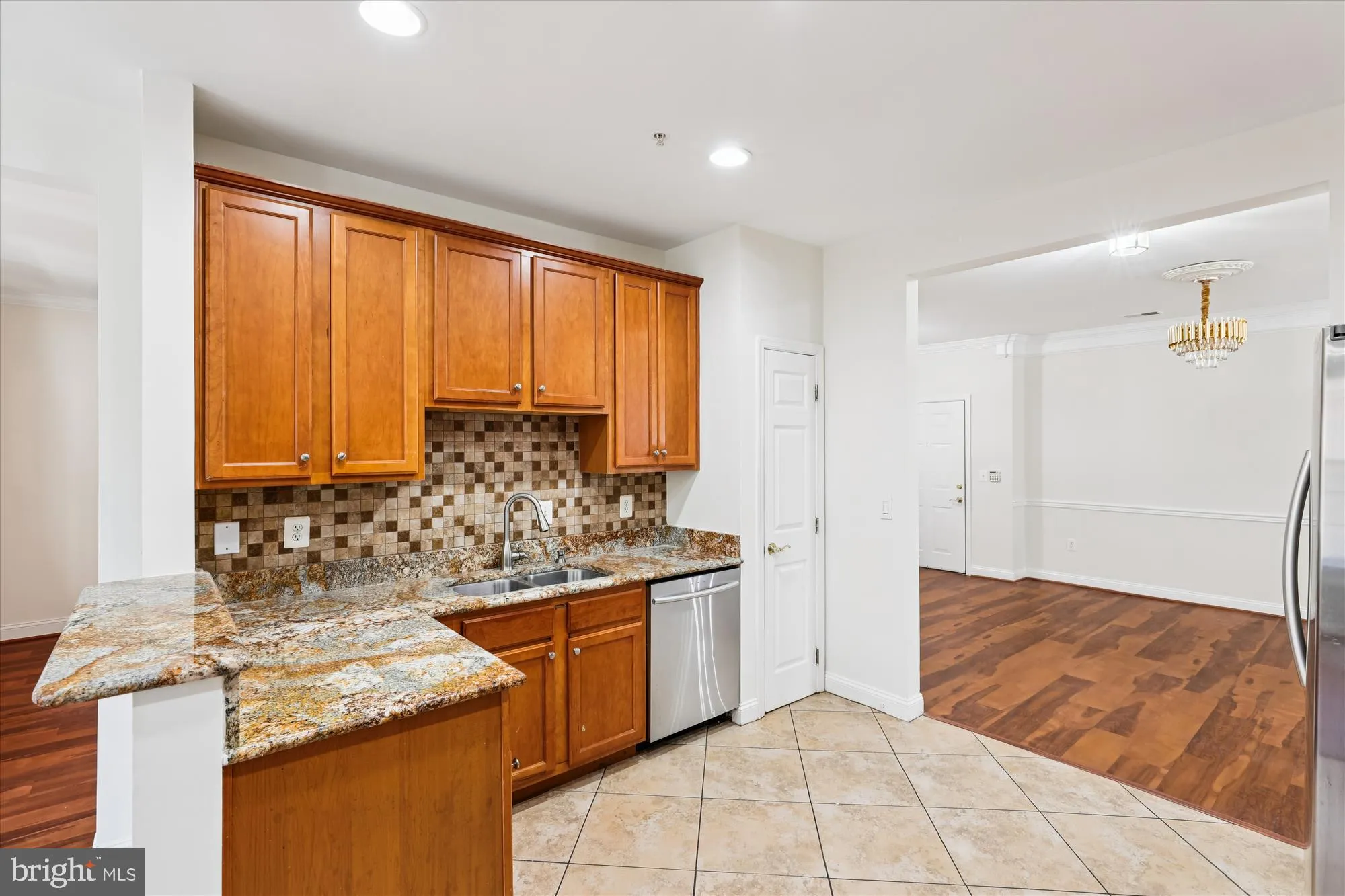 Property Slideshow image 17 of 53 | 2550 kensington gdns 107, Ellicott City, MD, 21043