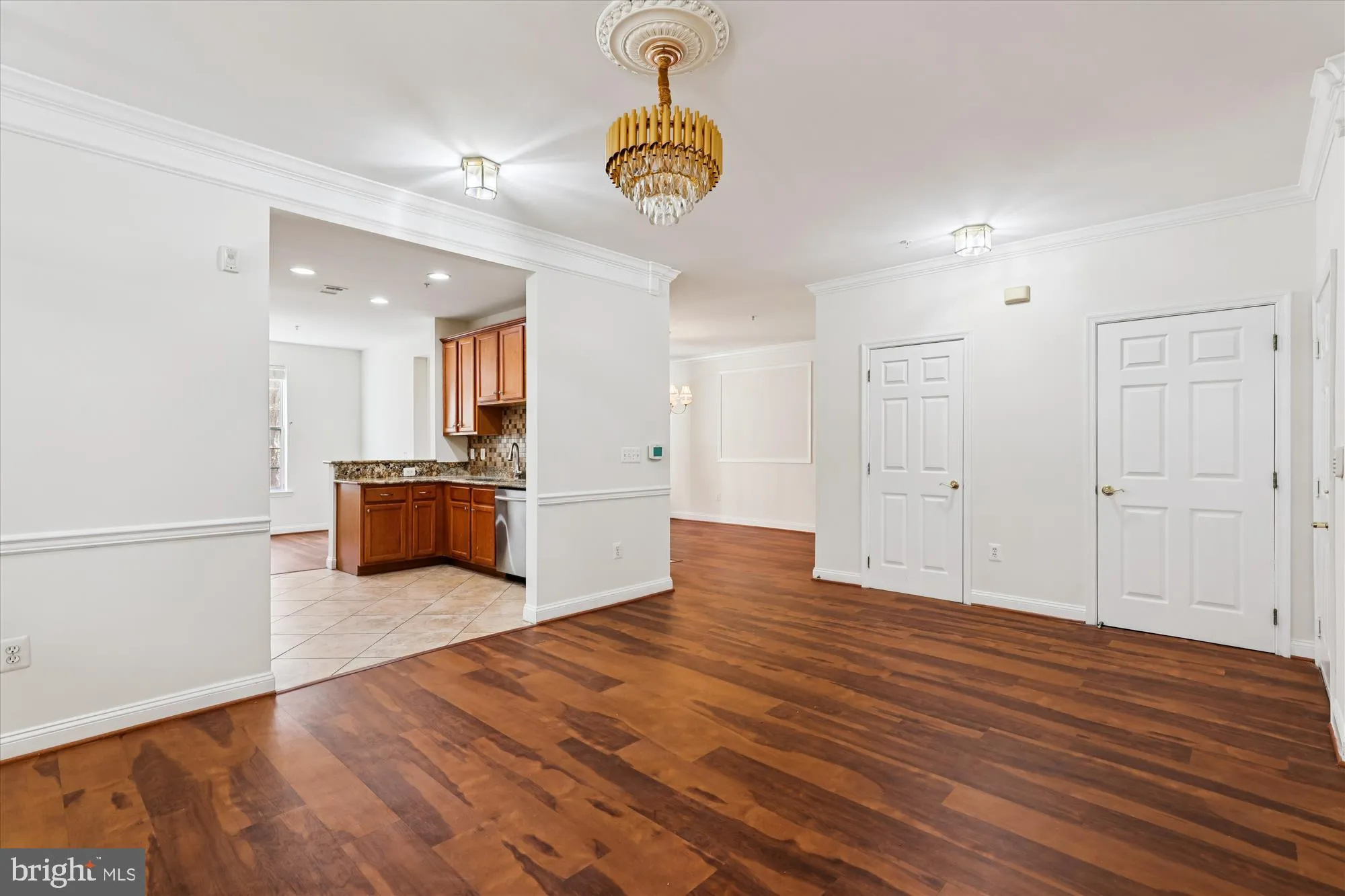 Property Slideshow image 11 of 53 | 2550 kensington gdns 107, Ellicott City, MD, 21043