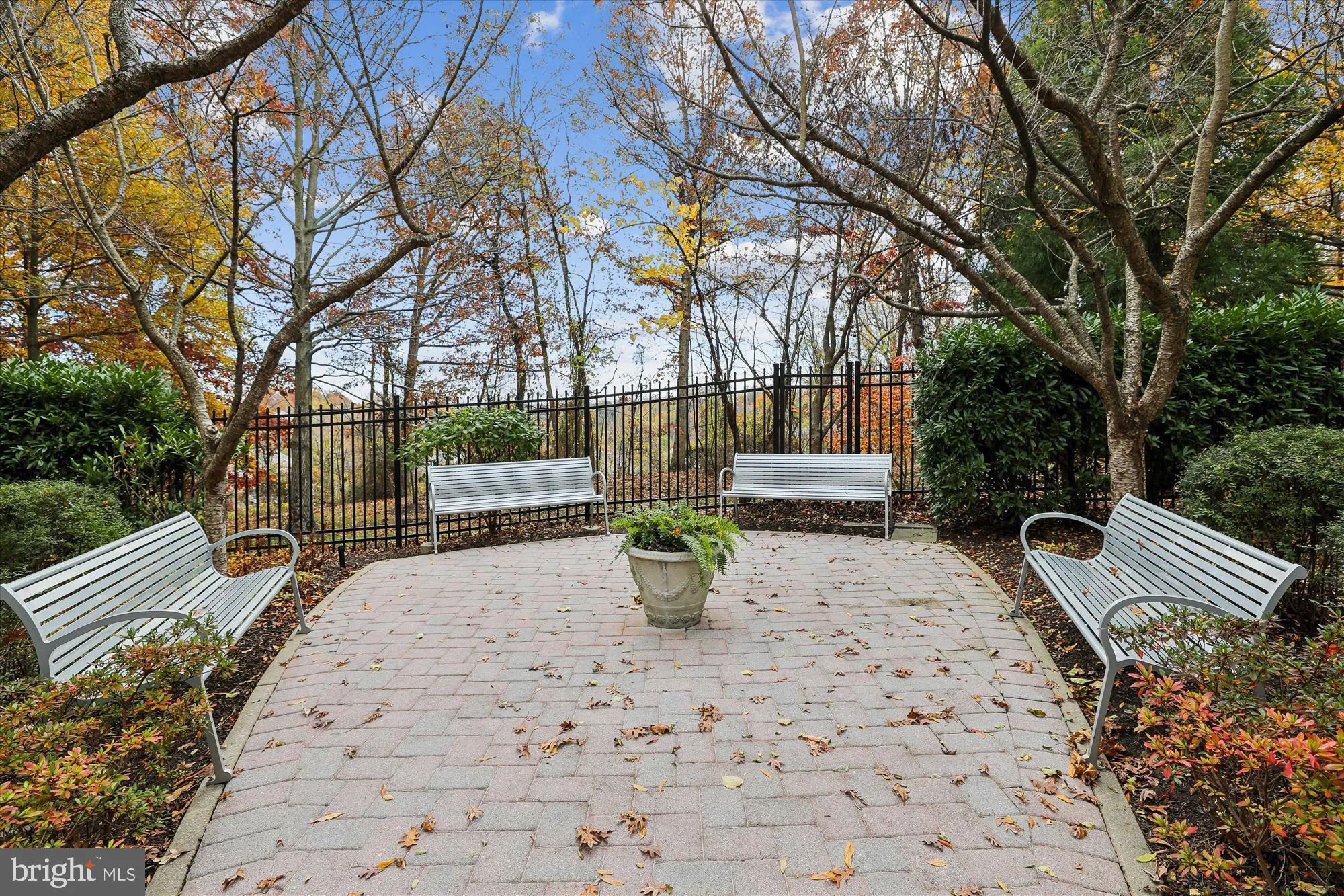 Property Slideshow image 5 of 53 | 2550 kensington gdns 107, Ellicott City, MD, 21043