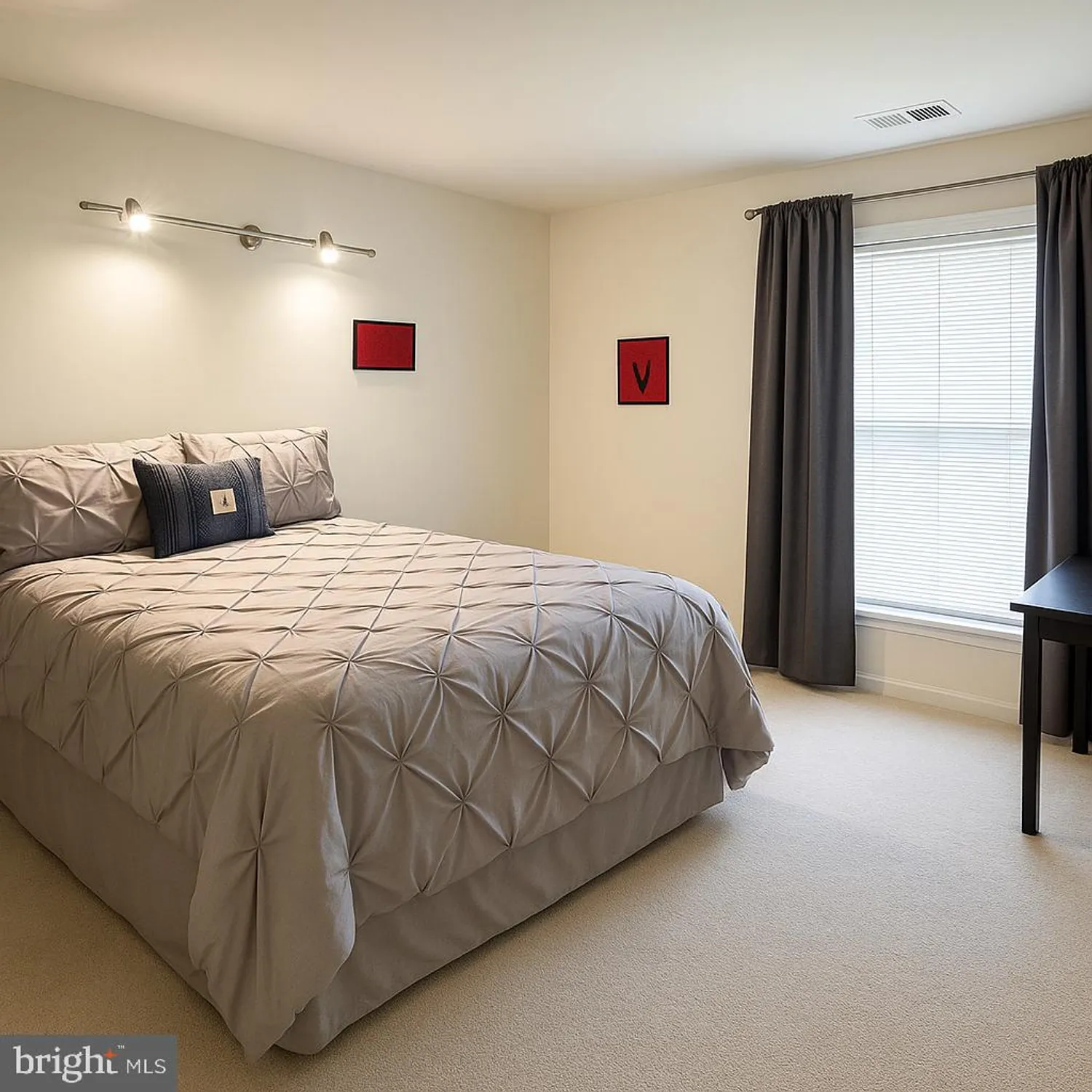 Property Slideshow image 7 of 12 | 12165 eddystone ct, Woodbridge, VA, 22192