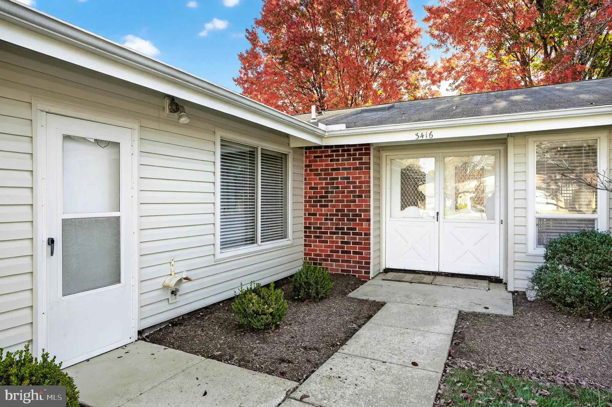 Property Slideshow image 2 of 32 | 3416 island creek ct 127-c, Silver Spring, MD, 20906