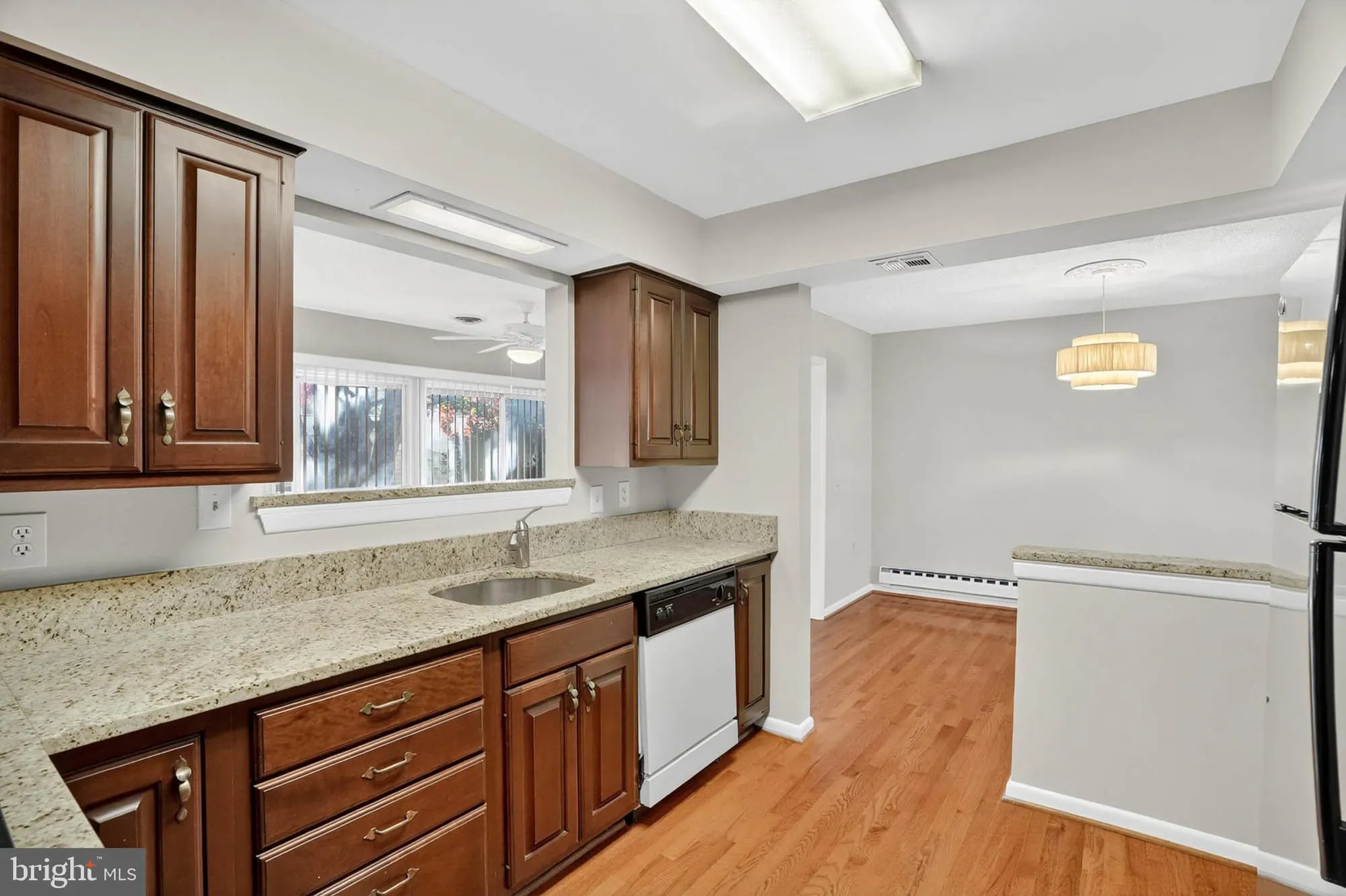 Property Slideshow image 14 of 32 | 3416 island creek ct 127-c, Silver Spring, MD, 20906