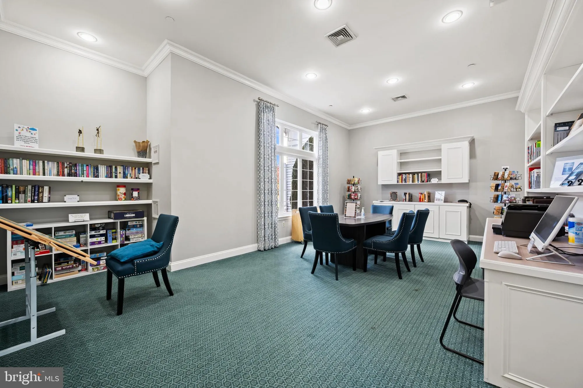 Property Slideshow image 44 of 45 | 6 grande blvd, Princeton Junction, NJ, 08550