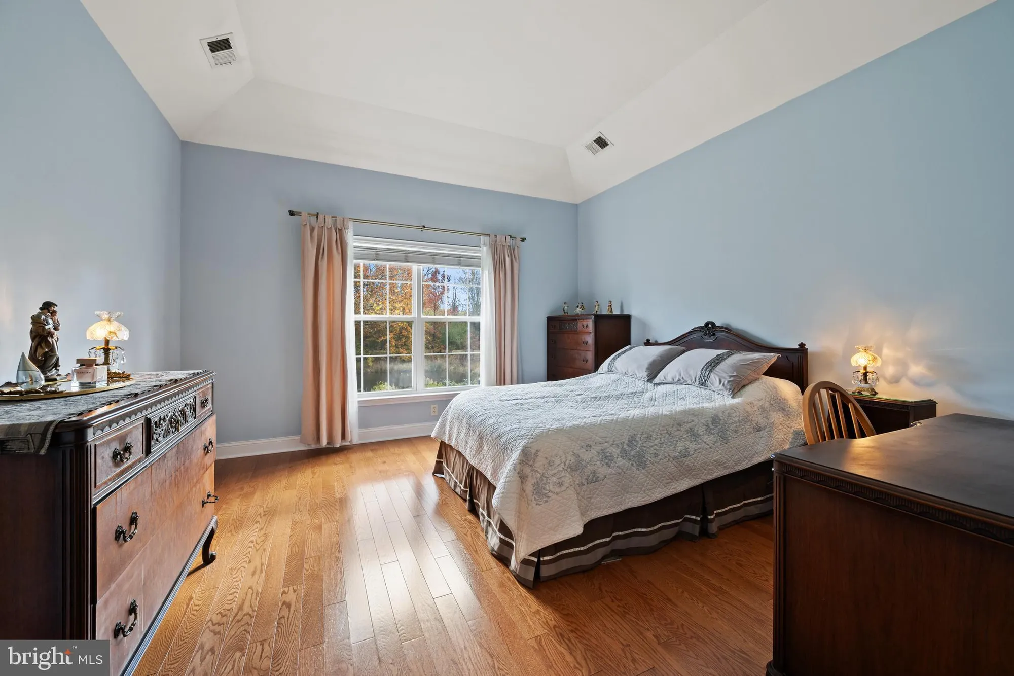 Property Slideshow image 19 of 45 | 6 grande blvd, Princeton Junction, NJ, 08550