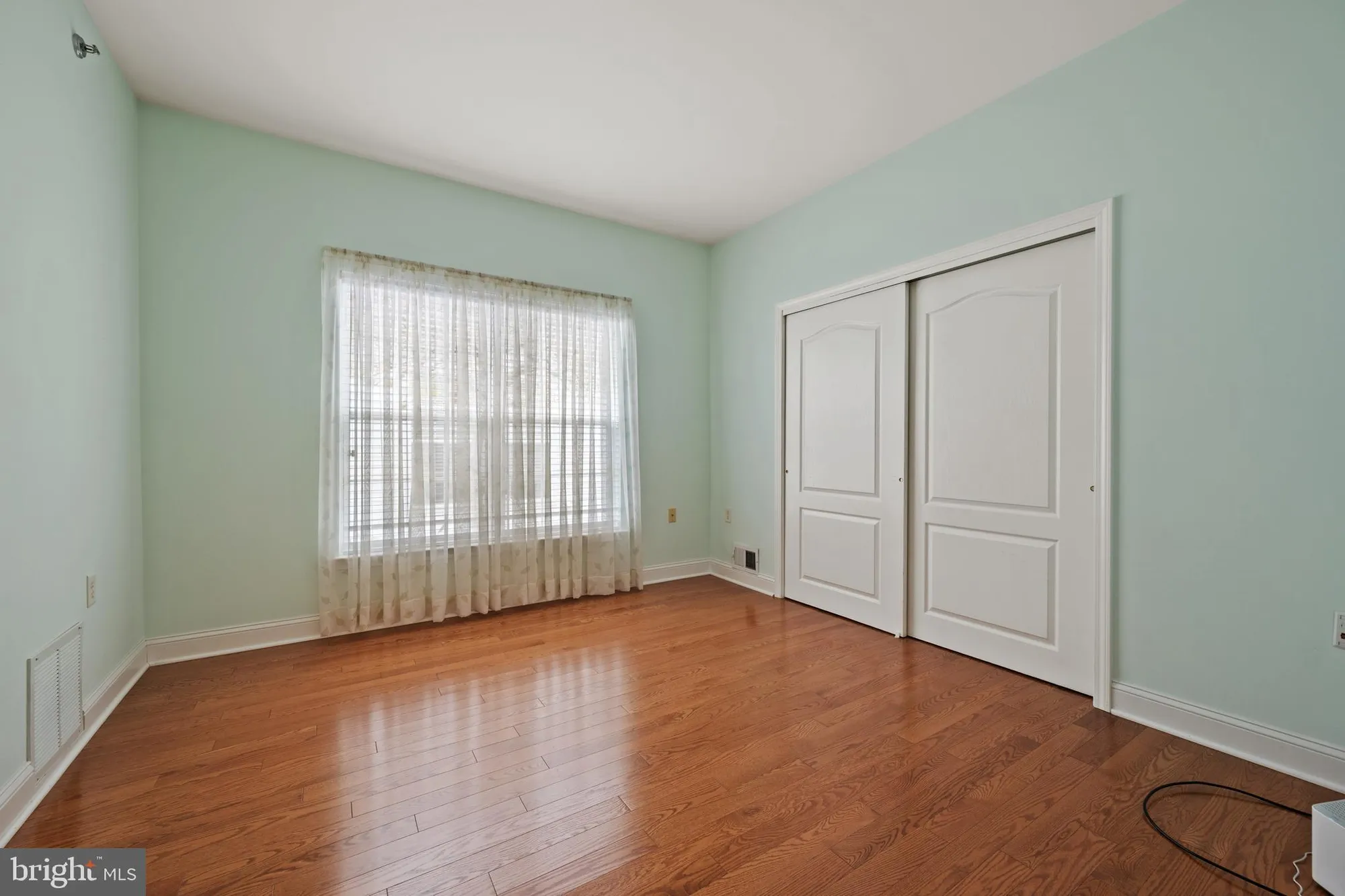 Property Slideshow image 24 of 45 | 6 grande blvd, Princeton Junction, NJ, 08550