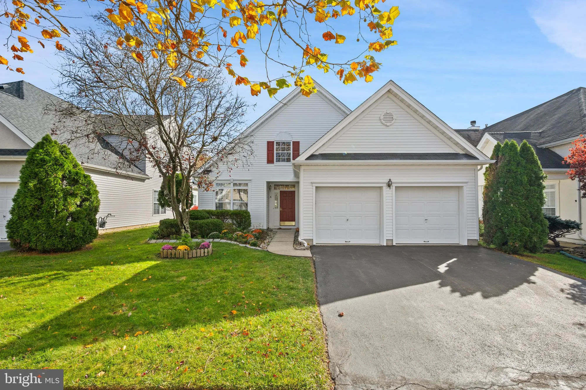 Property Slideshow image 4 of 45 | 6 grande blvd, Princeton Junction, NJ, 08550